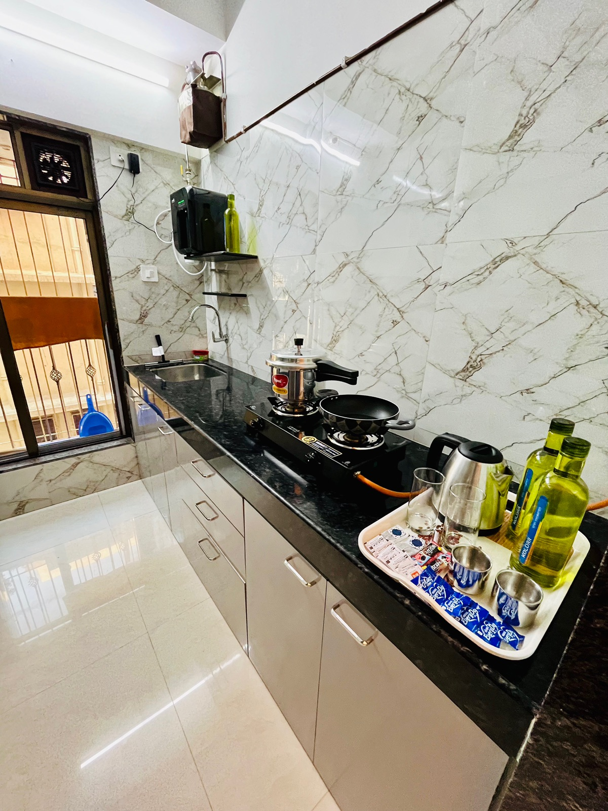 Asthetic 1BHK Apartment in Kandivali East