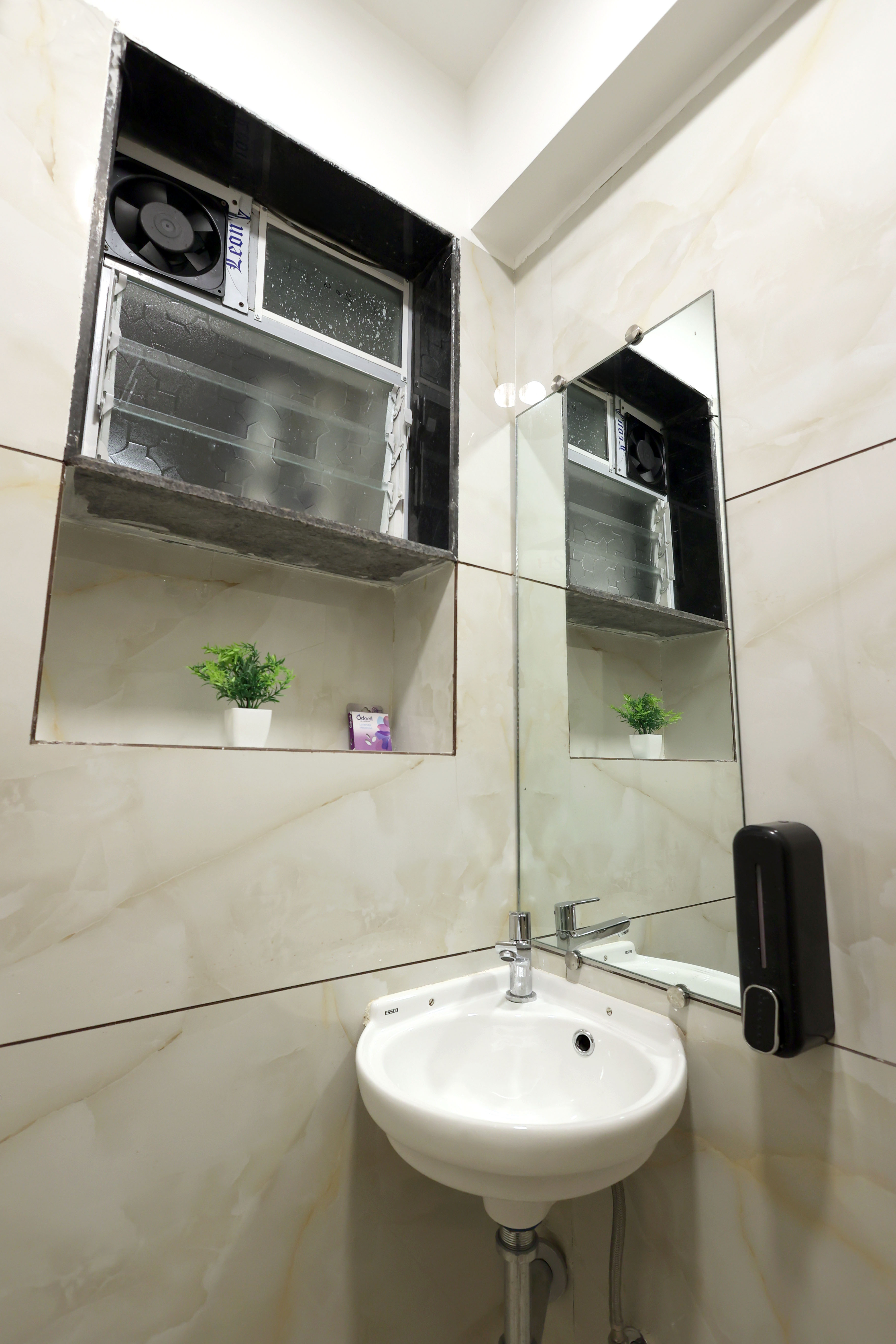 King Studio Apartment in Jogeshwari East