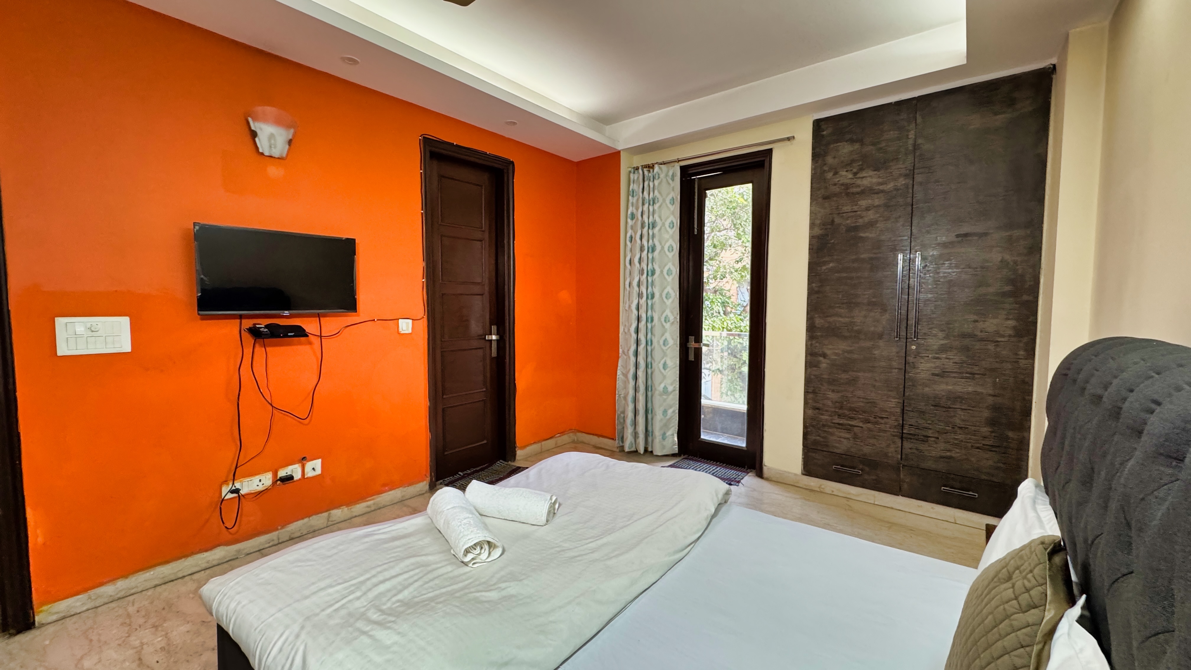 Spacious 2 BHK in Saket
