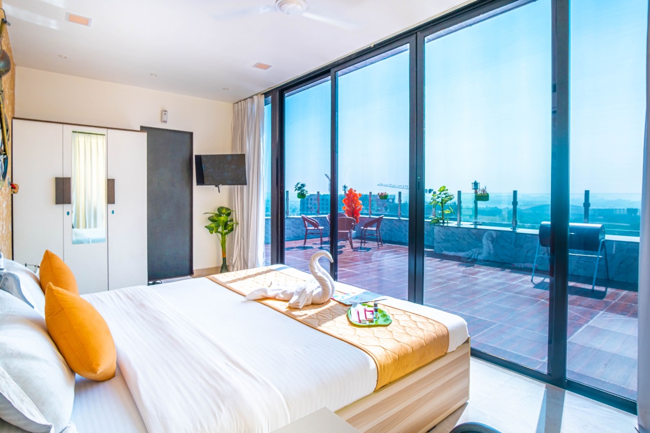 3 Bedroom Duplex Serviced apartment in Andheri