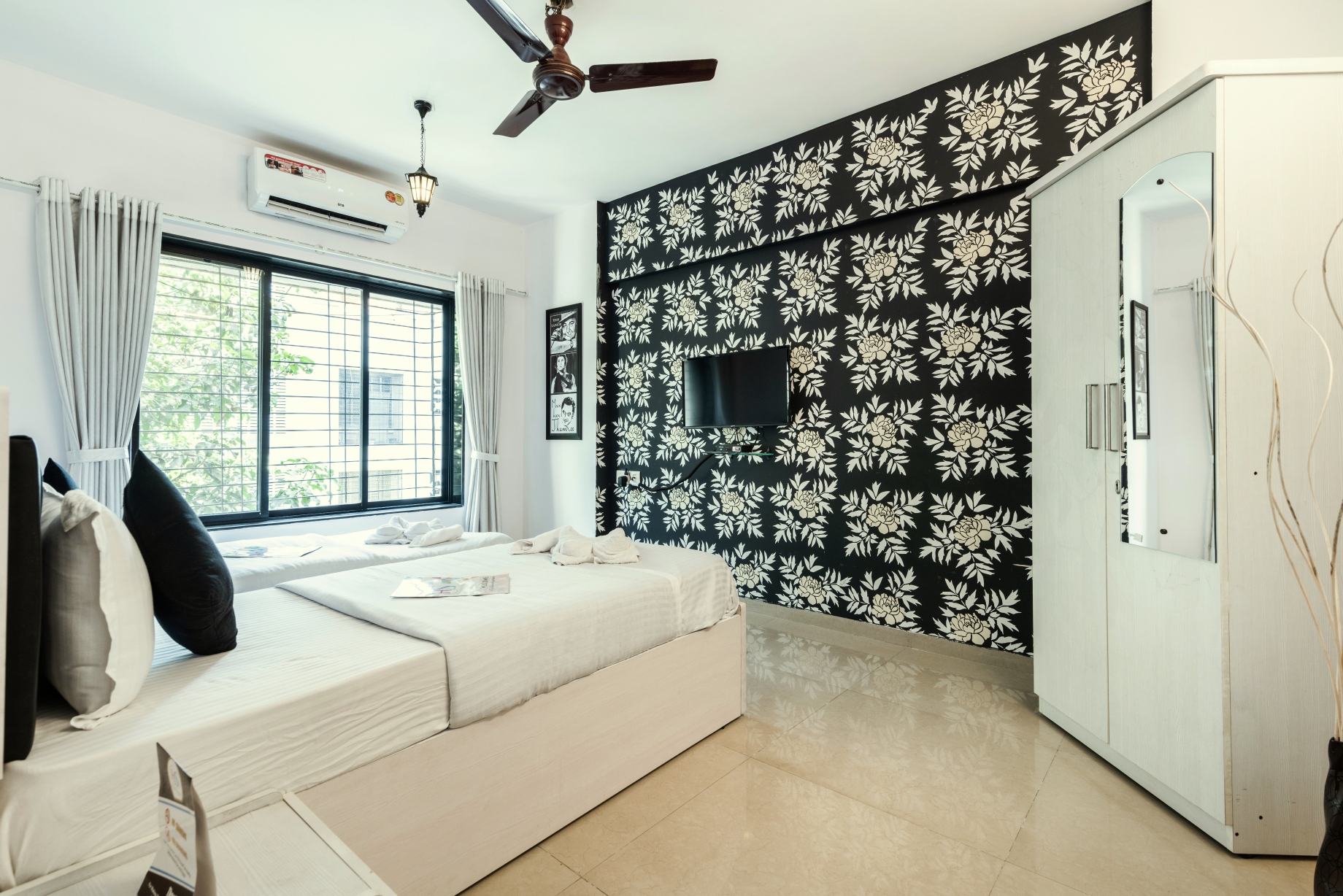Homely 3 Bedroom Stay in Kandivali East