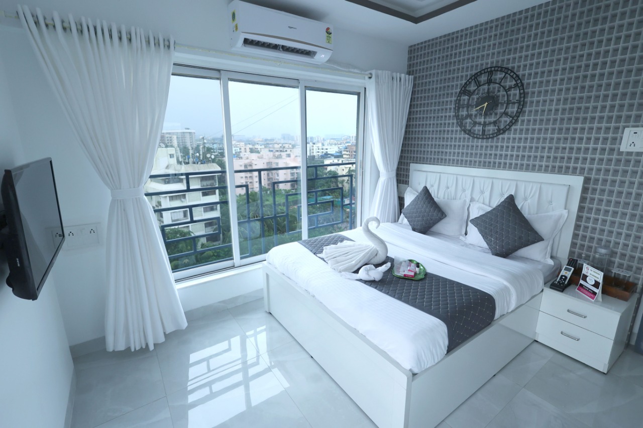 2 BR Homestsay in J B Nagar Andheri