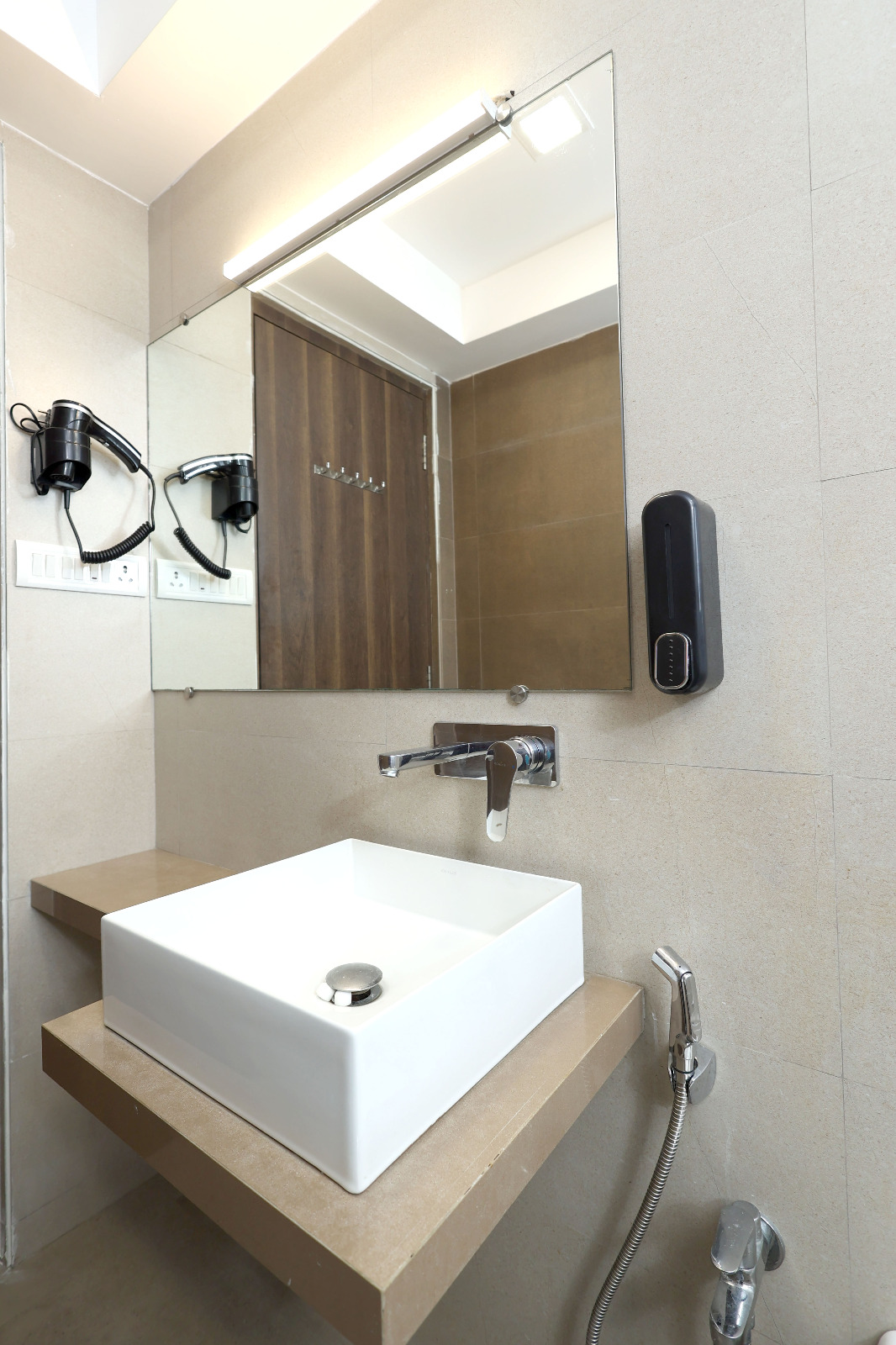 4 Bedroom Apartment in Govind Nagar