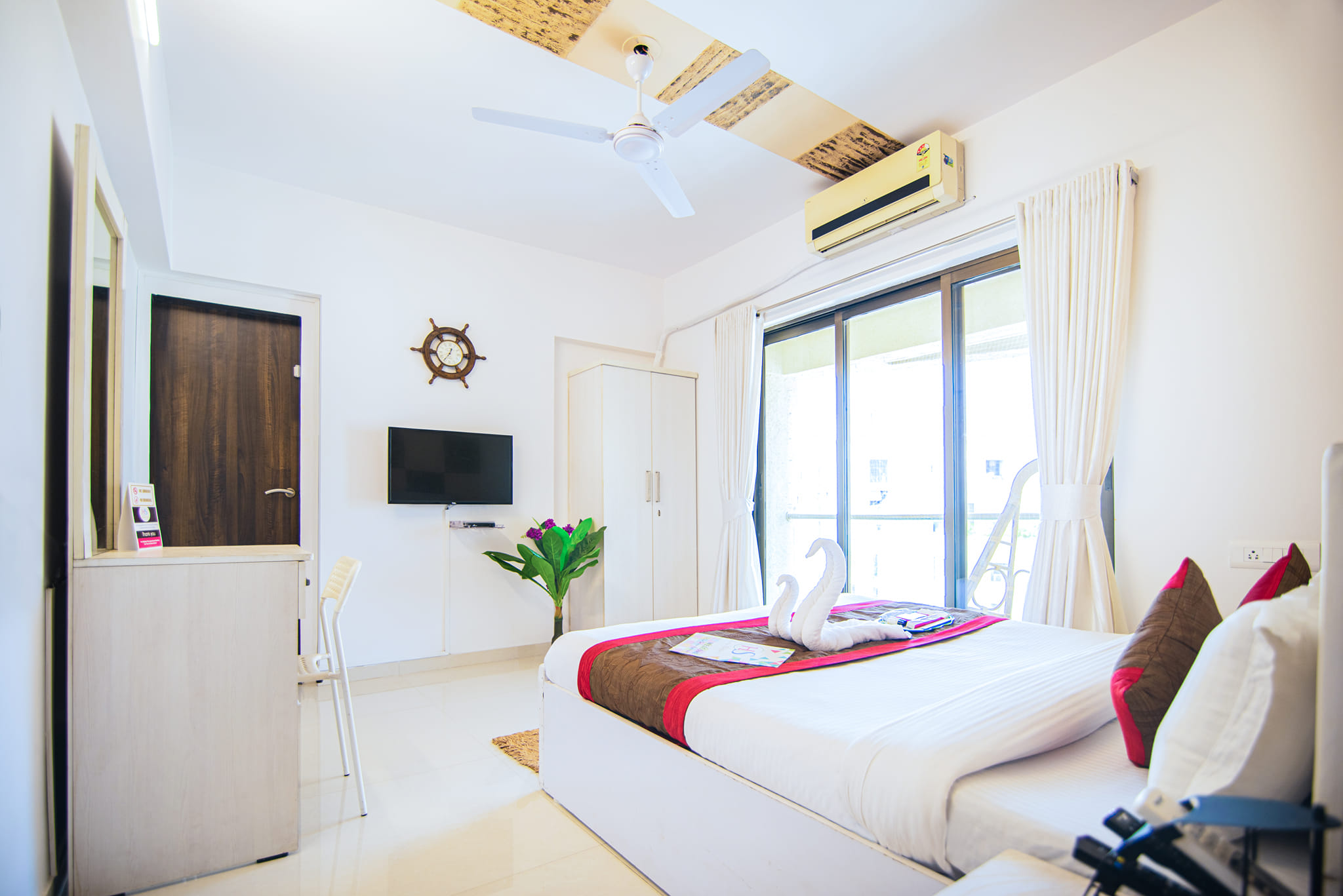 3 BR Serviced Apartment @ Santacruz East