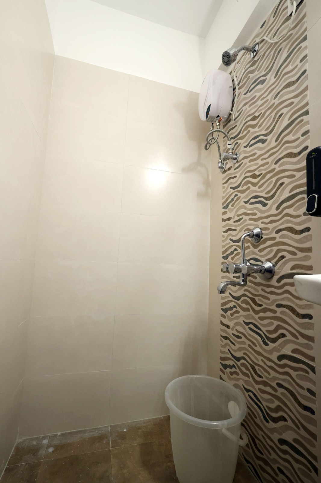 2 Bedroom Luxury Apartment near Goregaon Railway Station