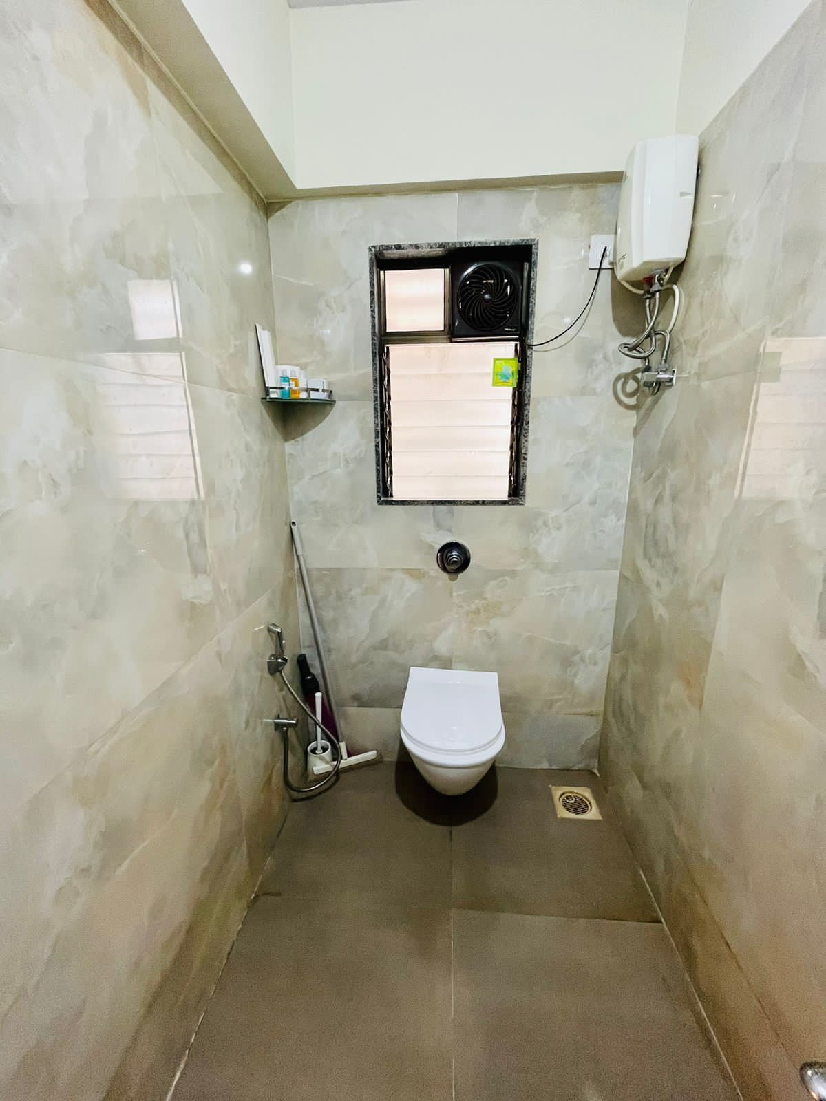 Asthetic Studio Apartment in Kandivali East
