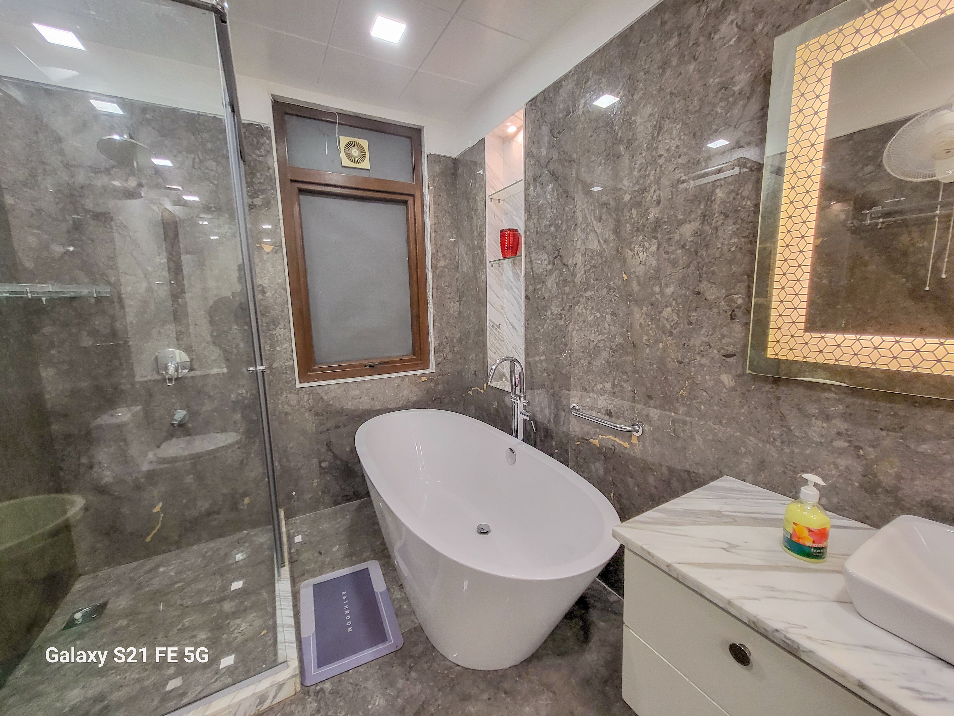 Premium 4 Bedroom Apartment in DLF Phase 1