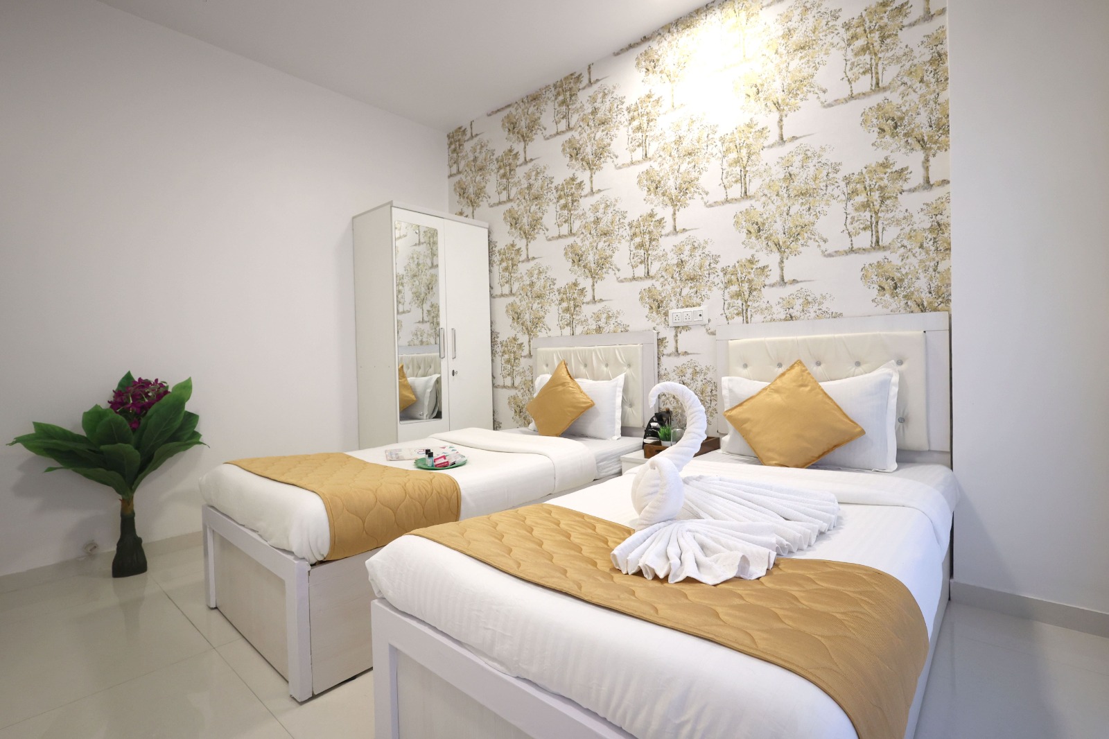 2 Bedroom Luxury Apartment near Goregaon Railway Station