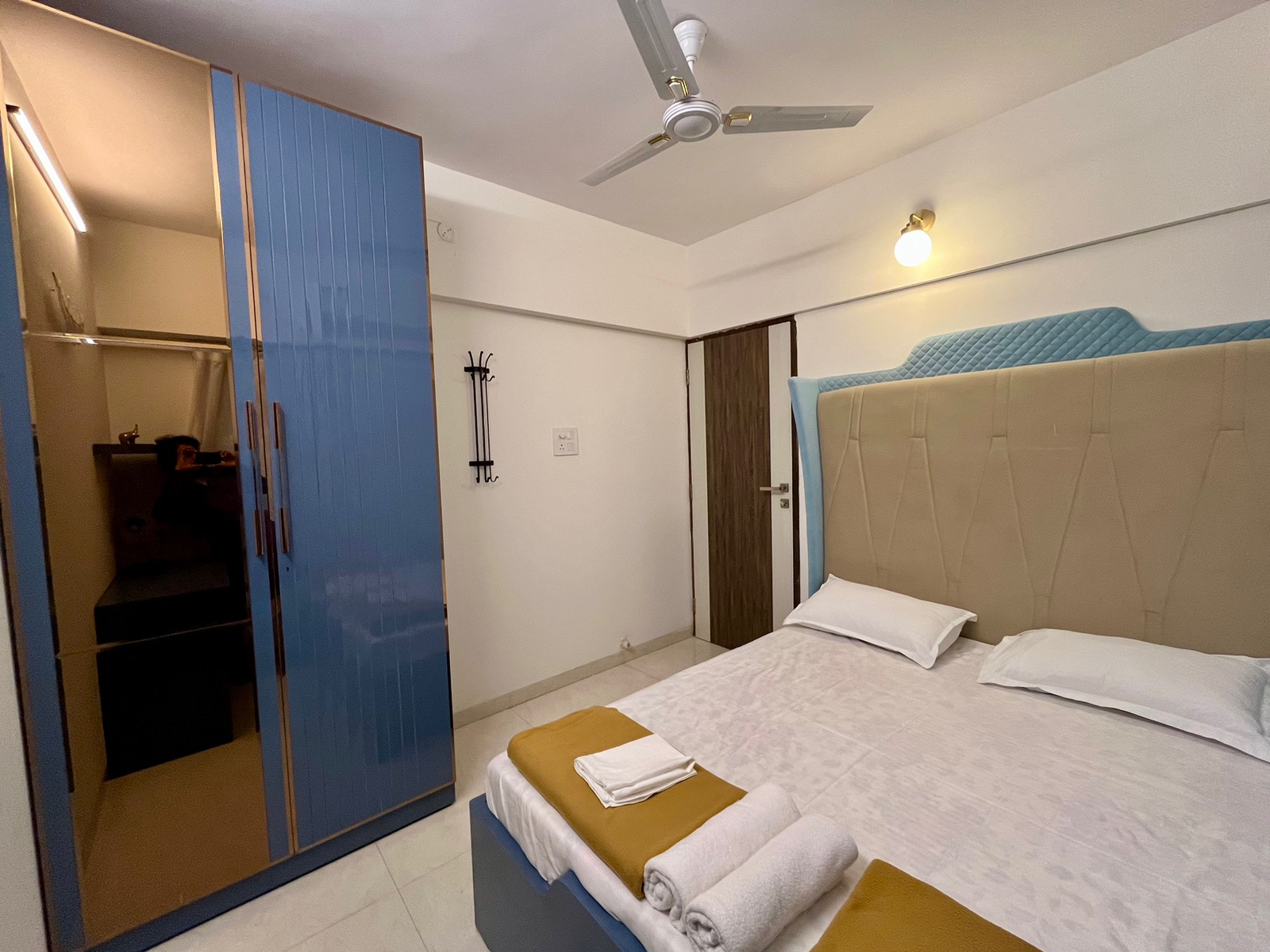 Asthetic 1BHK Apartment in Kandivali East
