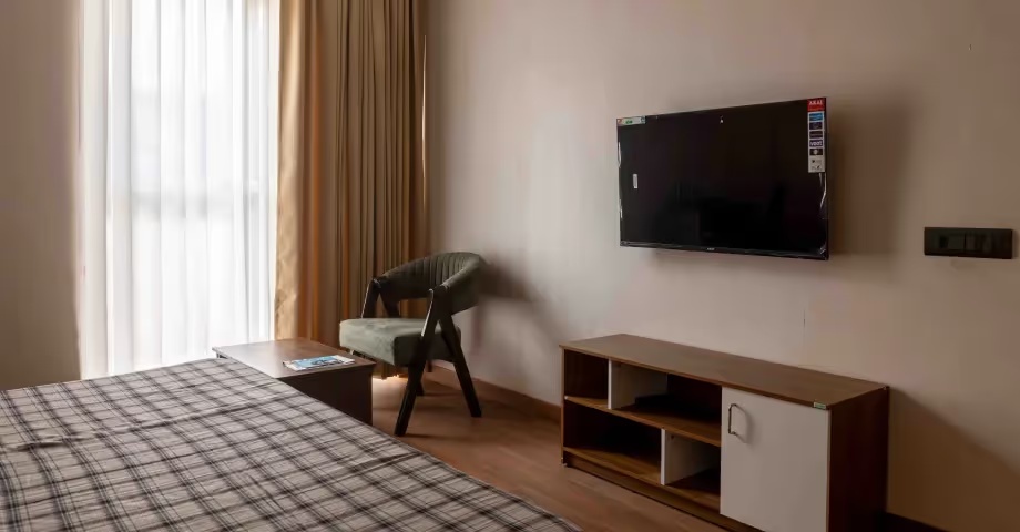 2 Bedroom Serviced Apartment on Golf Course Road