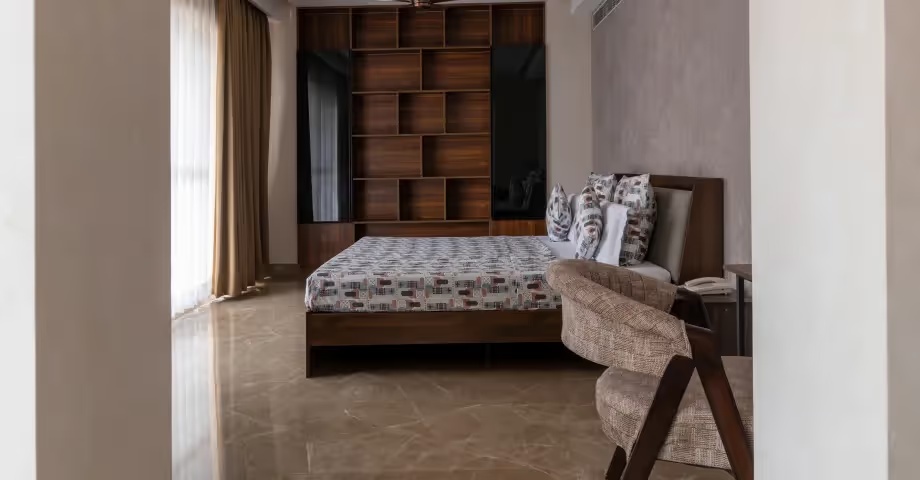 2 Bedroom Serviced Apartment on Golf Course Road