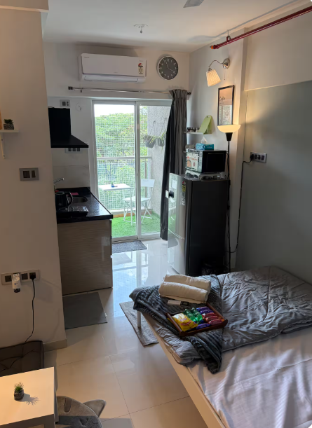 Cosy Studio near Wadgaon Sheri