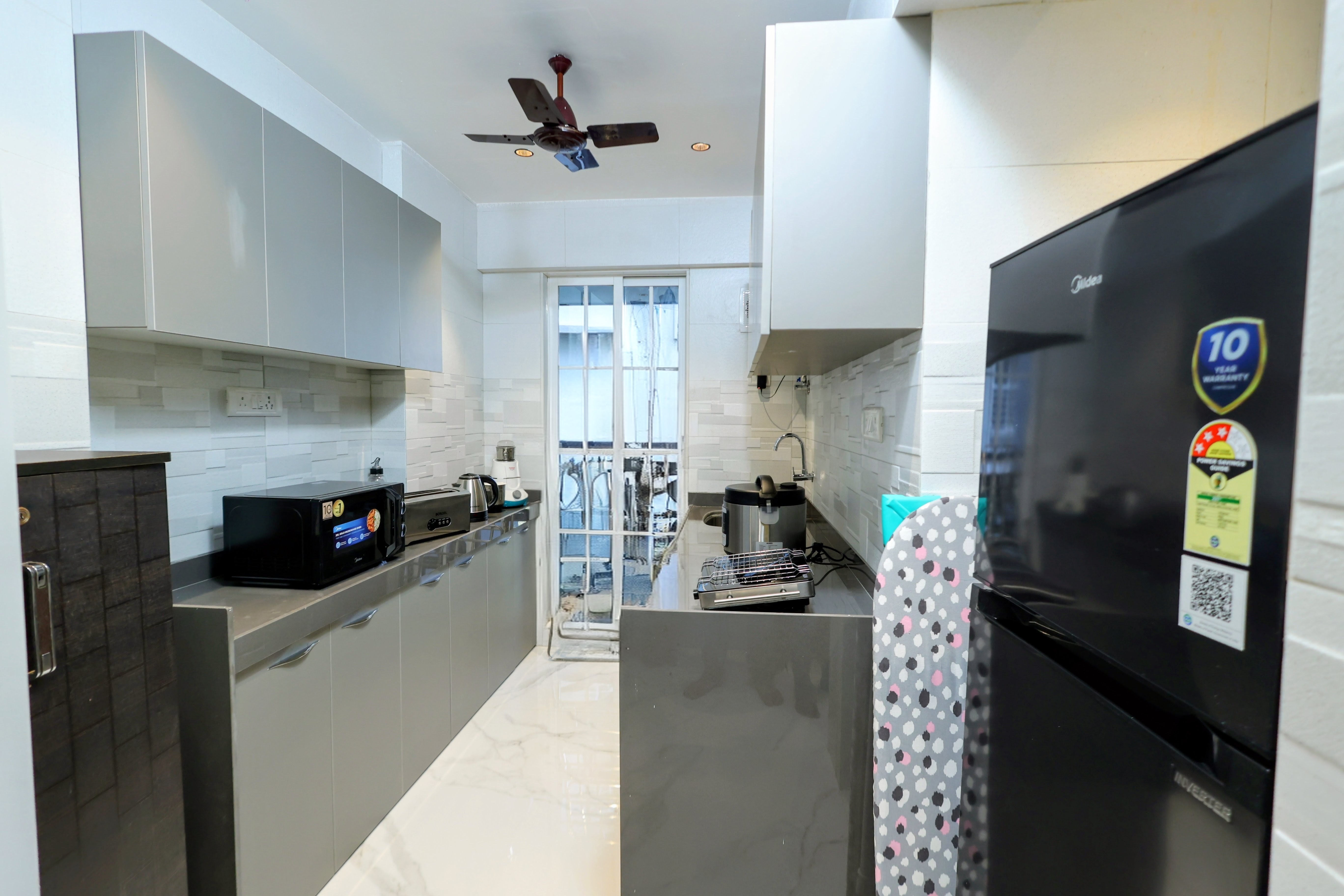 Premier 2 Bedroom Apartment in Andheri East