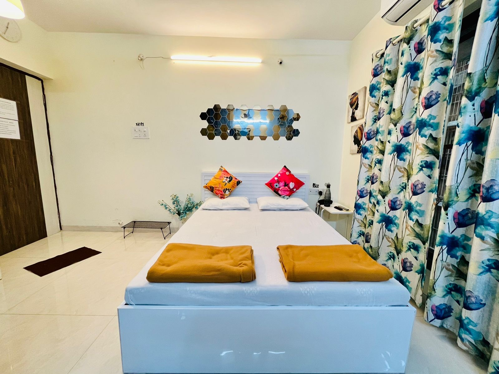 Asthetic Studio Apartment in Kandivali East