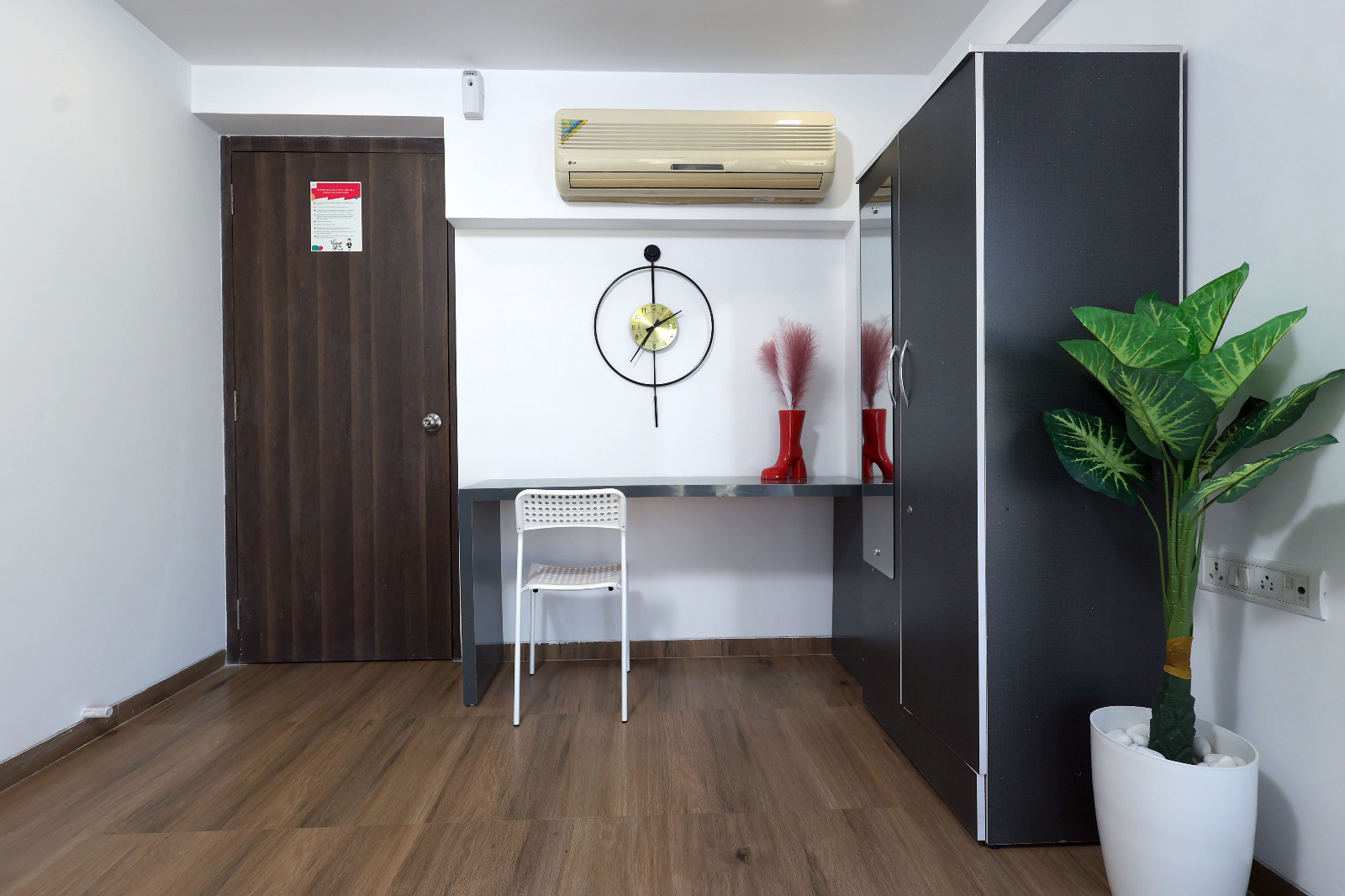 4 Bedroom Apartment in Govind Nagar