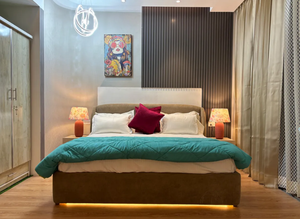 Chic Studio near Urbana
