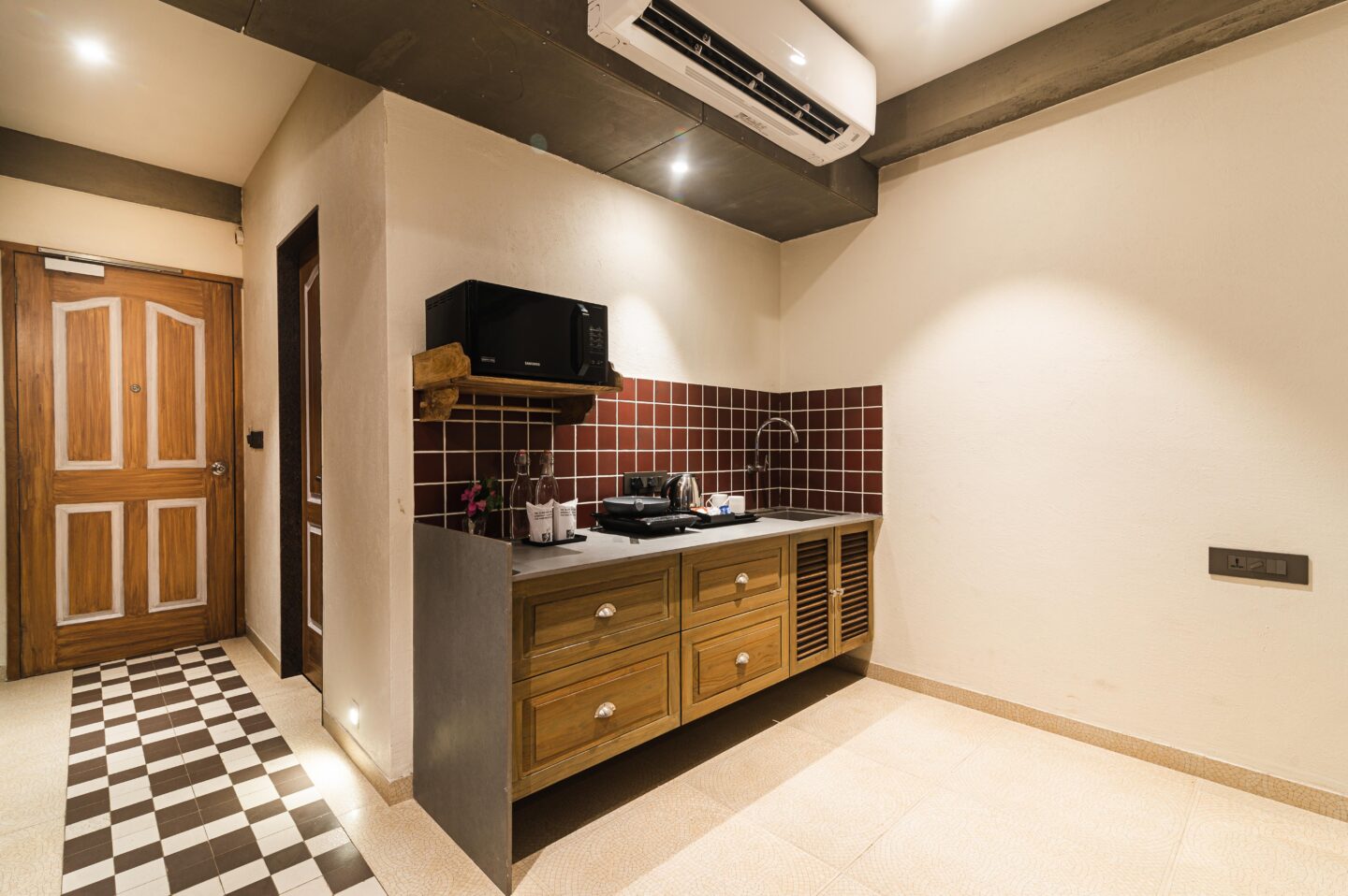 Aesthetic Serviced Residence on New city light road
