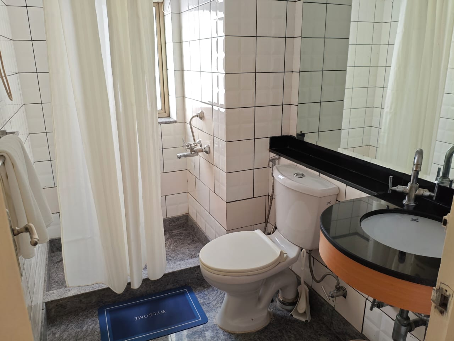 2 BR Serviced Apartment on Golf Course Rd