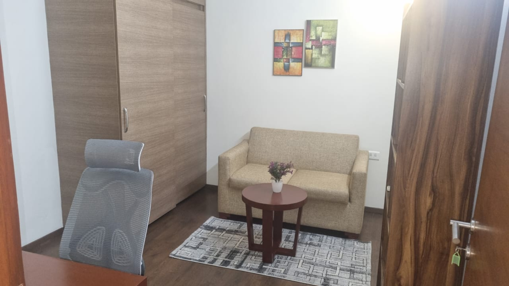 2 BR Serviced Apartment in DLF Phase 2