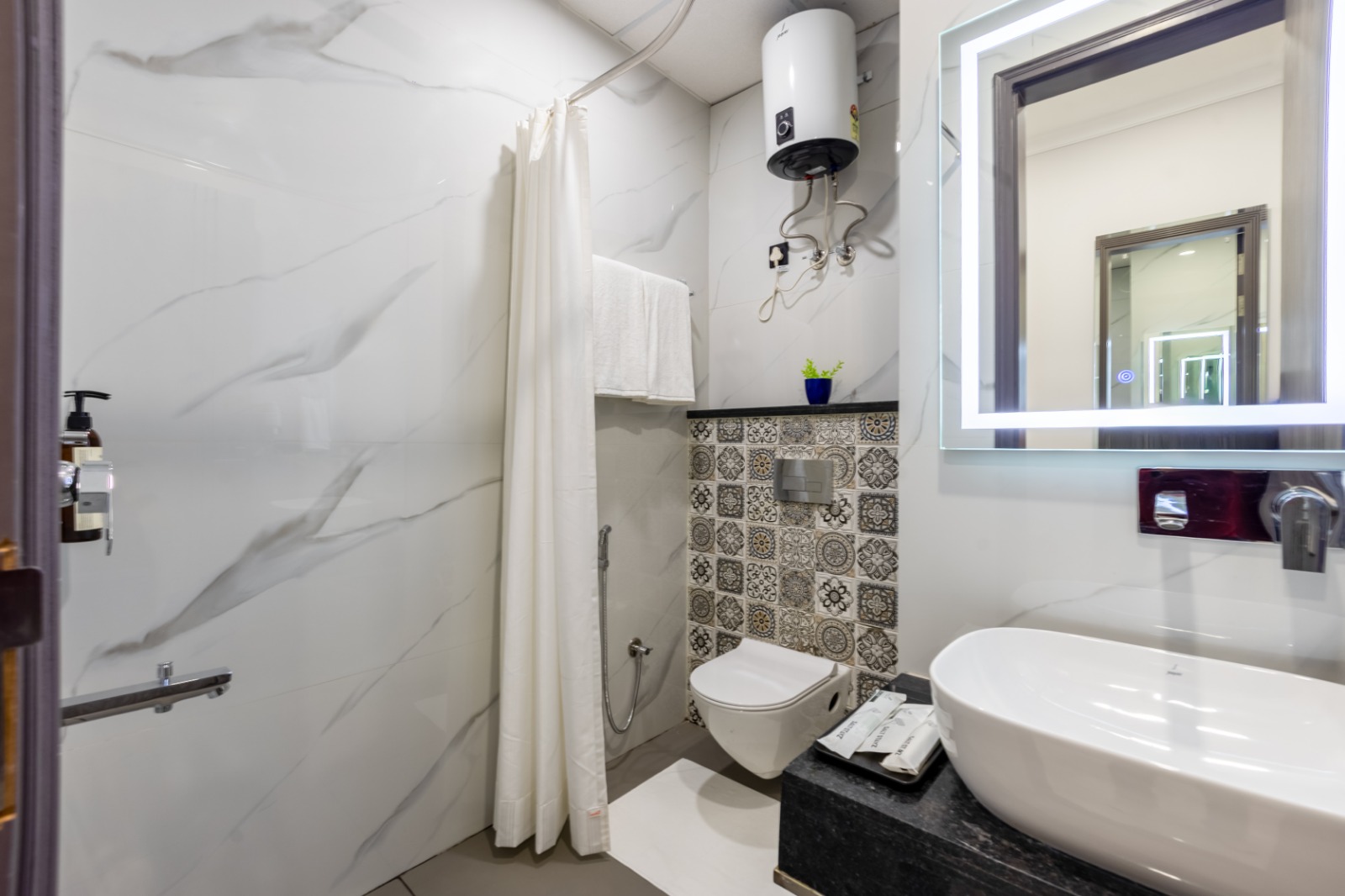 Luxury 1 Bedroom Apartment