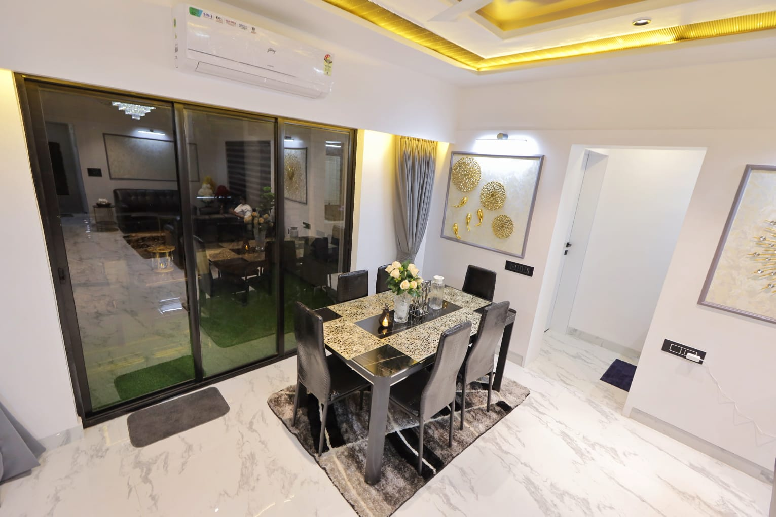 Deluxe 3 Bedroom Apartment in Koregaon Park