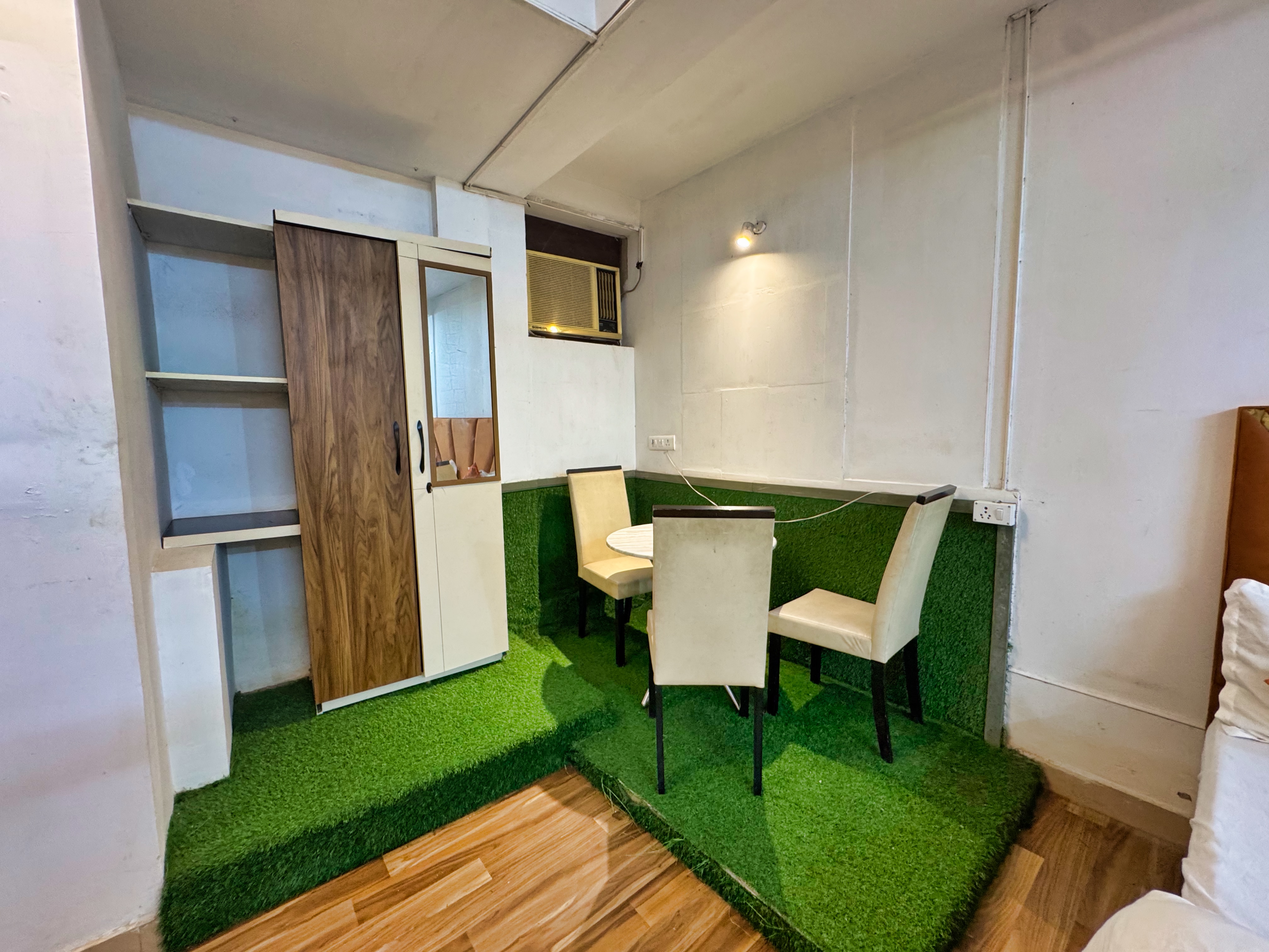 Classic Studio in Saket