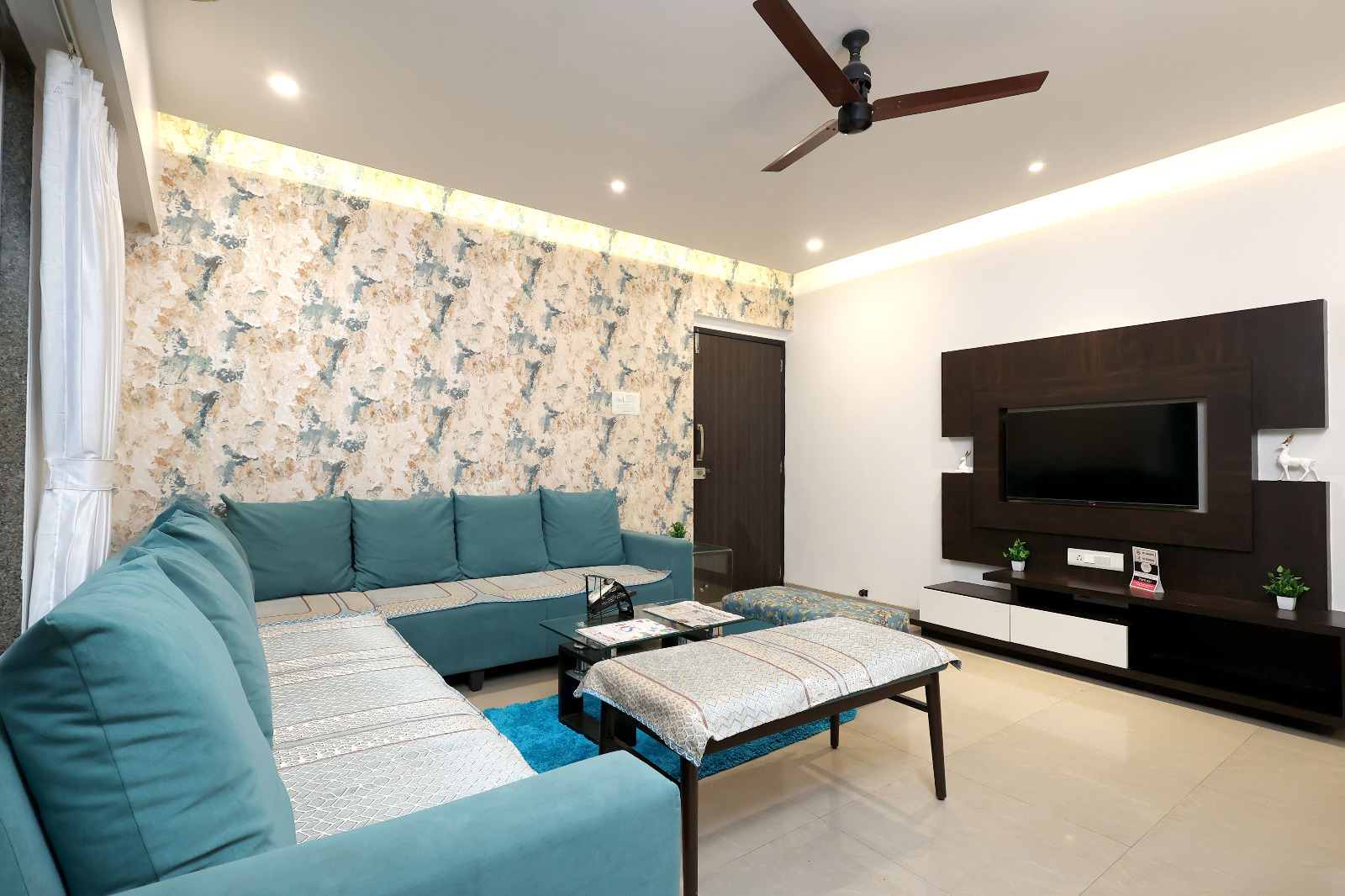Deluxe 3 Bedroom Serviced Apartment near MIDC Andheri