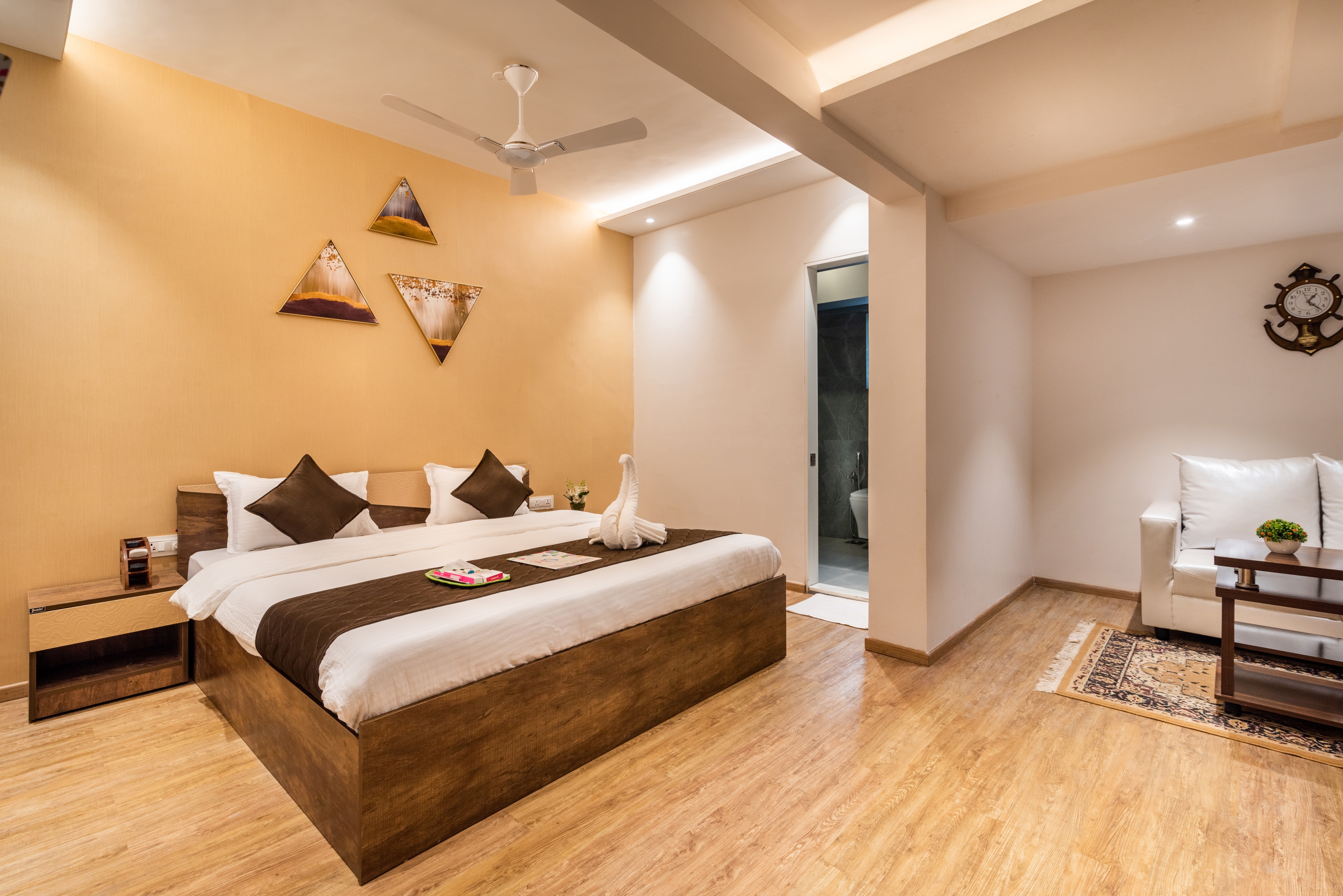 Deluxe Rooms @ Borivali East