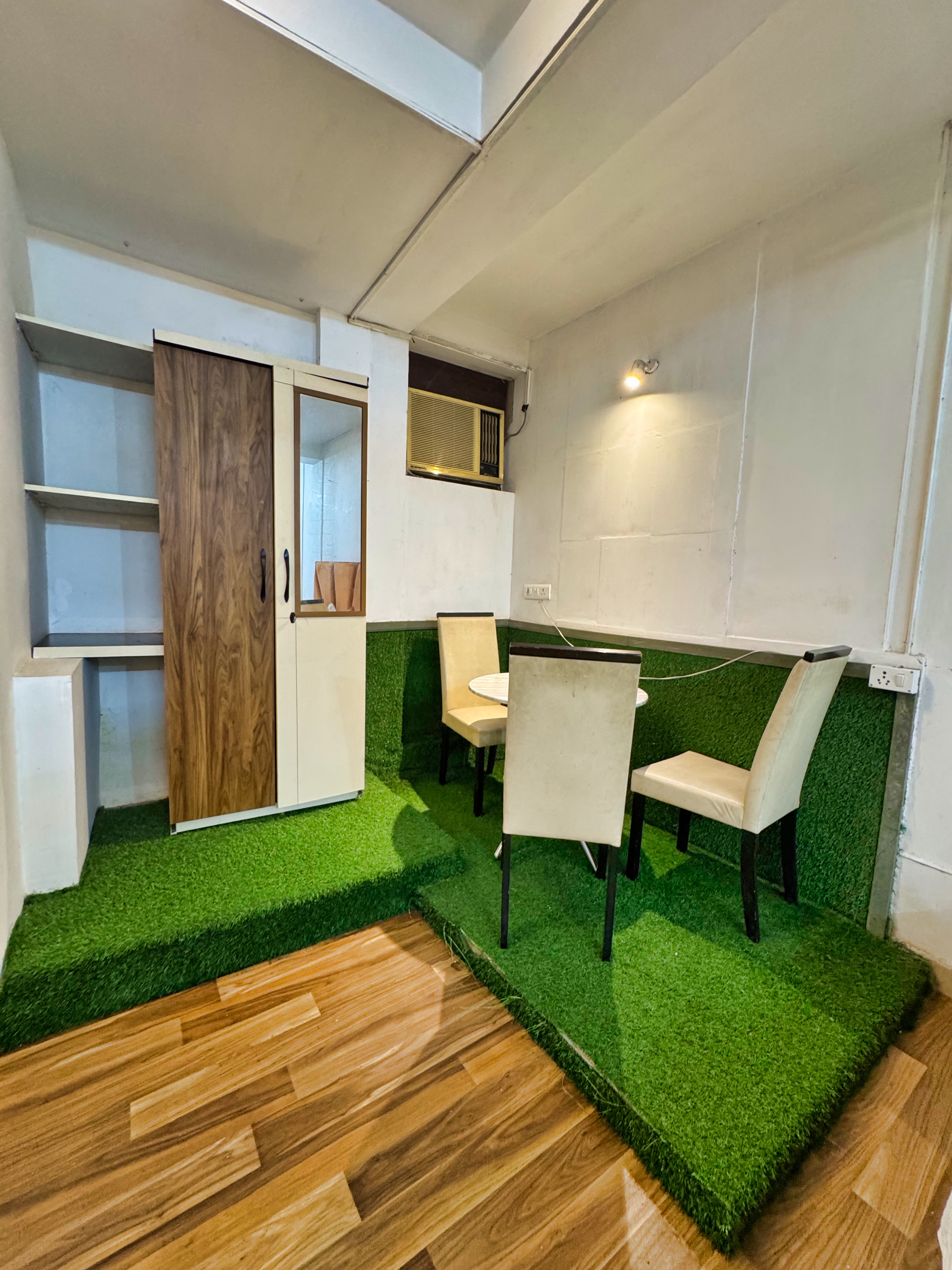 Classic Studio in Saket