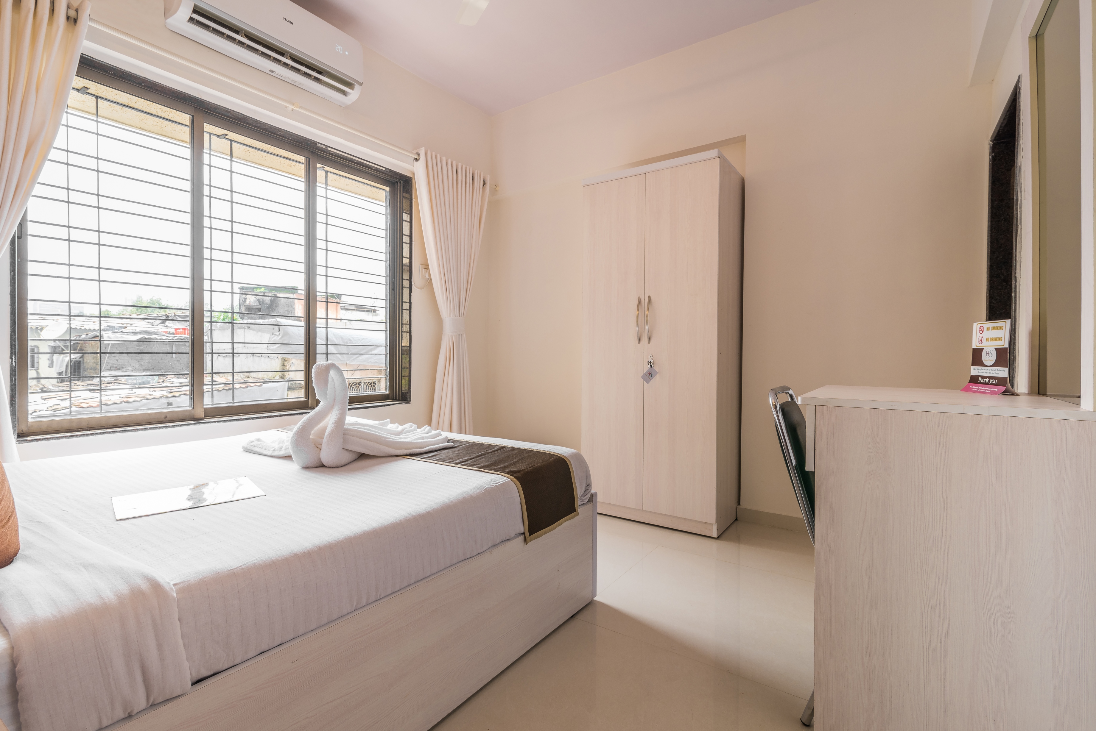 Classic 1 Bedroom Apartment in Borivali