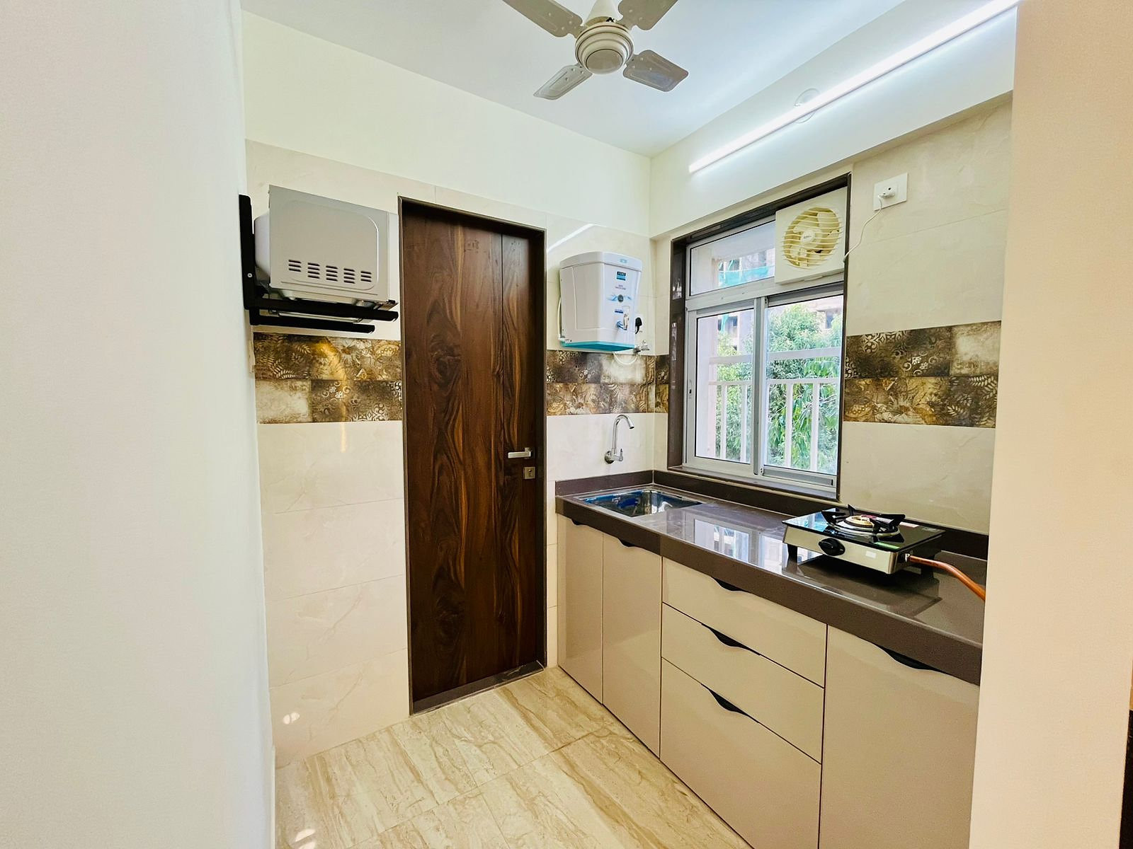 Spacious Studio Apartment @ Malad West