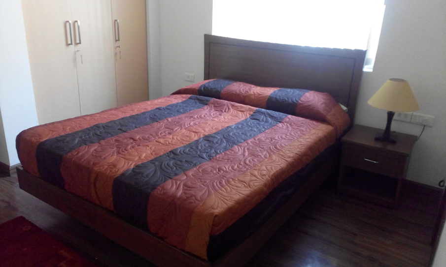 2 BR Serviced Apartment in DLF Phase 2