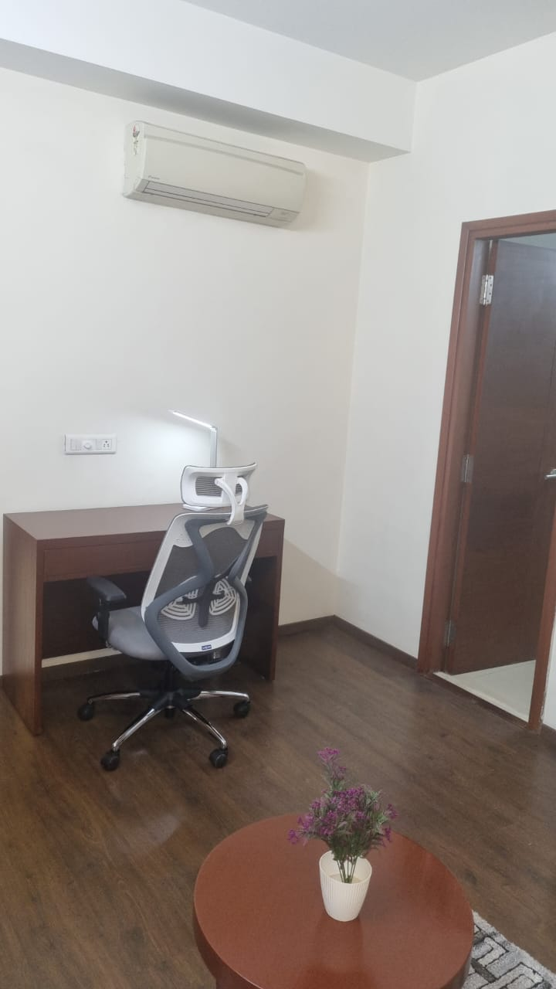 2 BR Serviced Apartment in DLF Phase 2