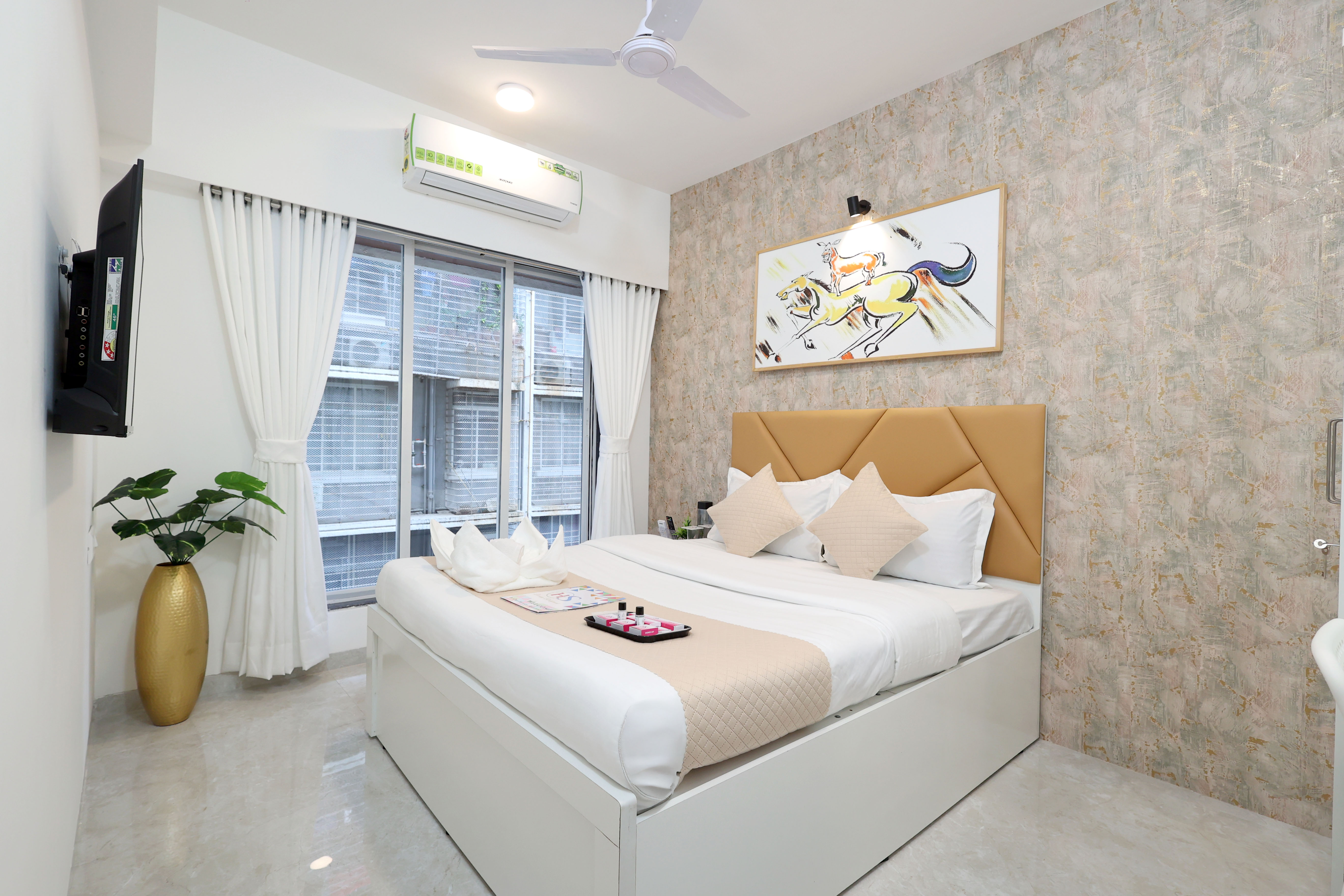 Spacious 1 Bedroom Apartment in Jogeshwari East