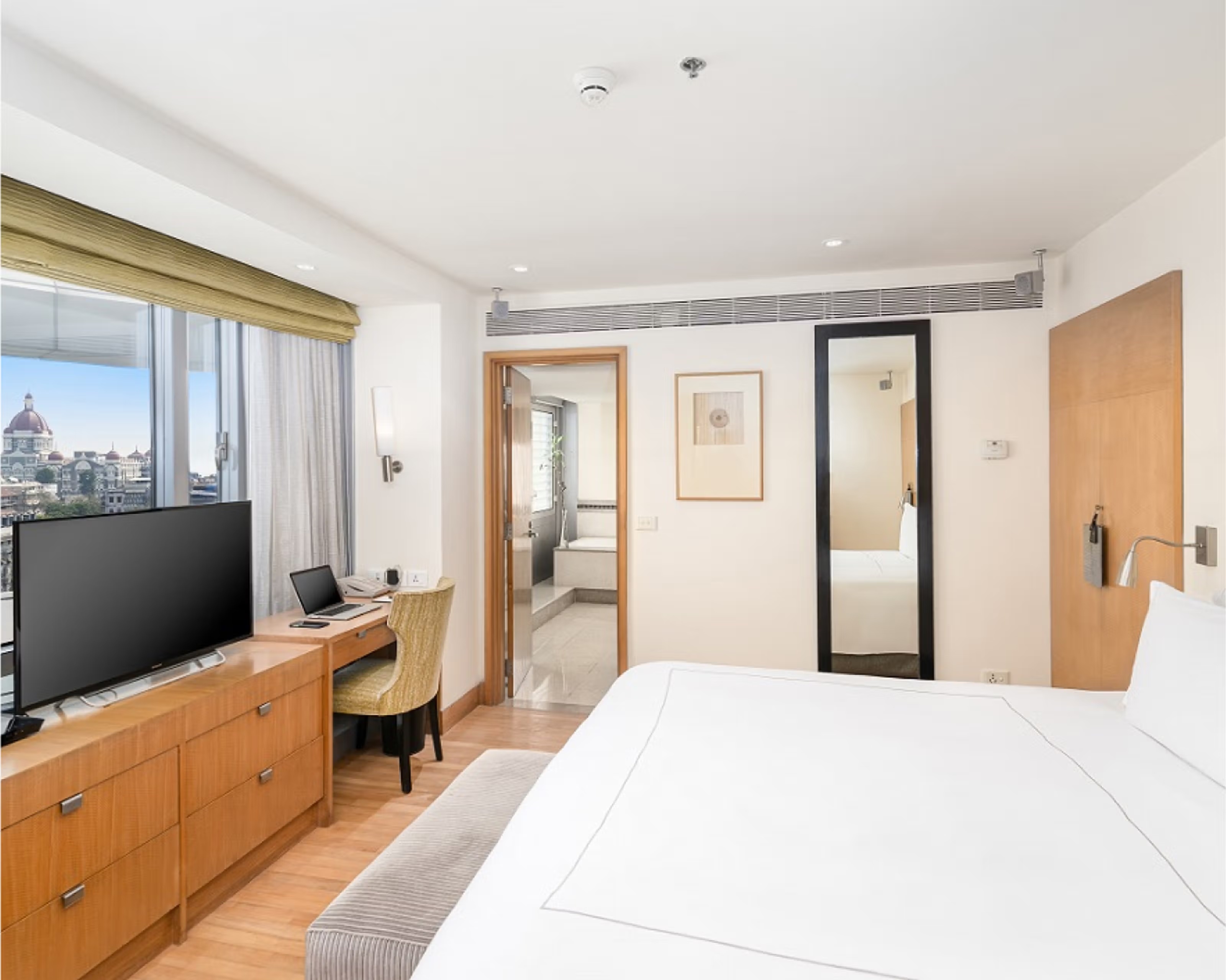 Metropolitan Stays in Colaba