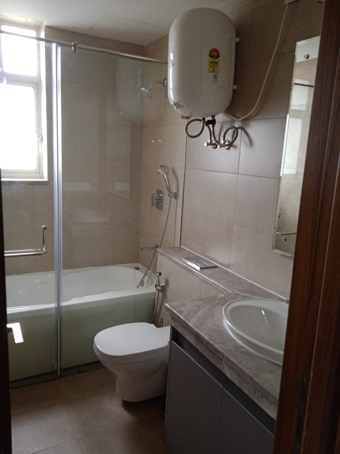 2 BR Serviced Apartment on Golf Course Extension Road