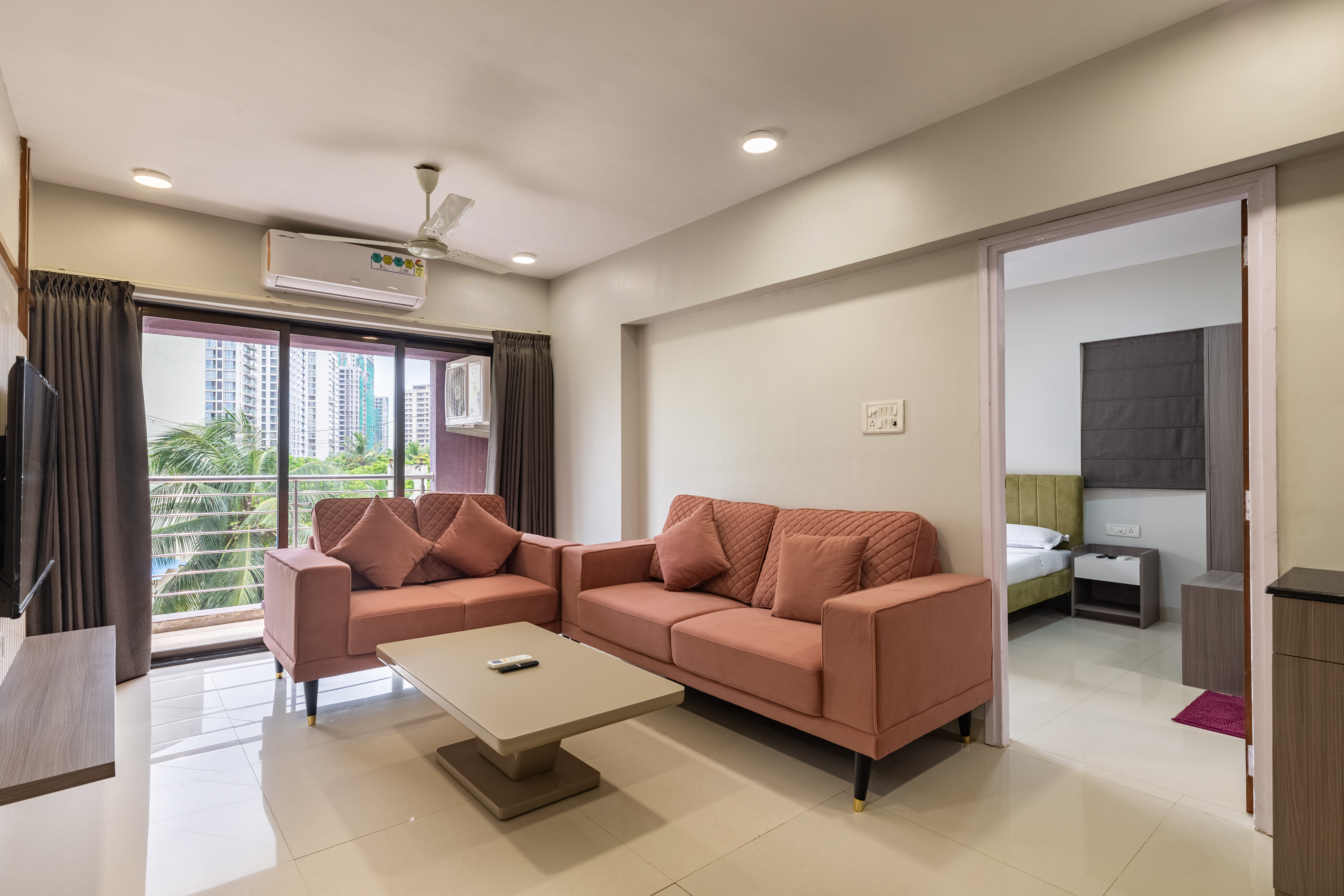 Refined 2 Bedroom Apartment near BKC
