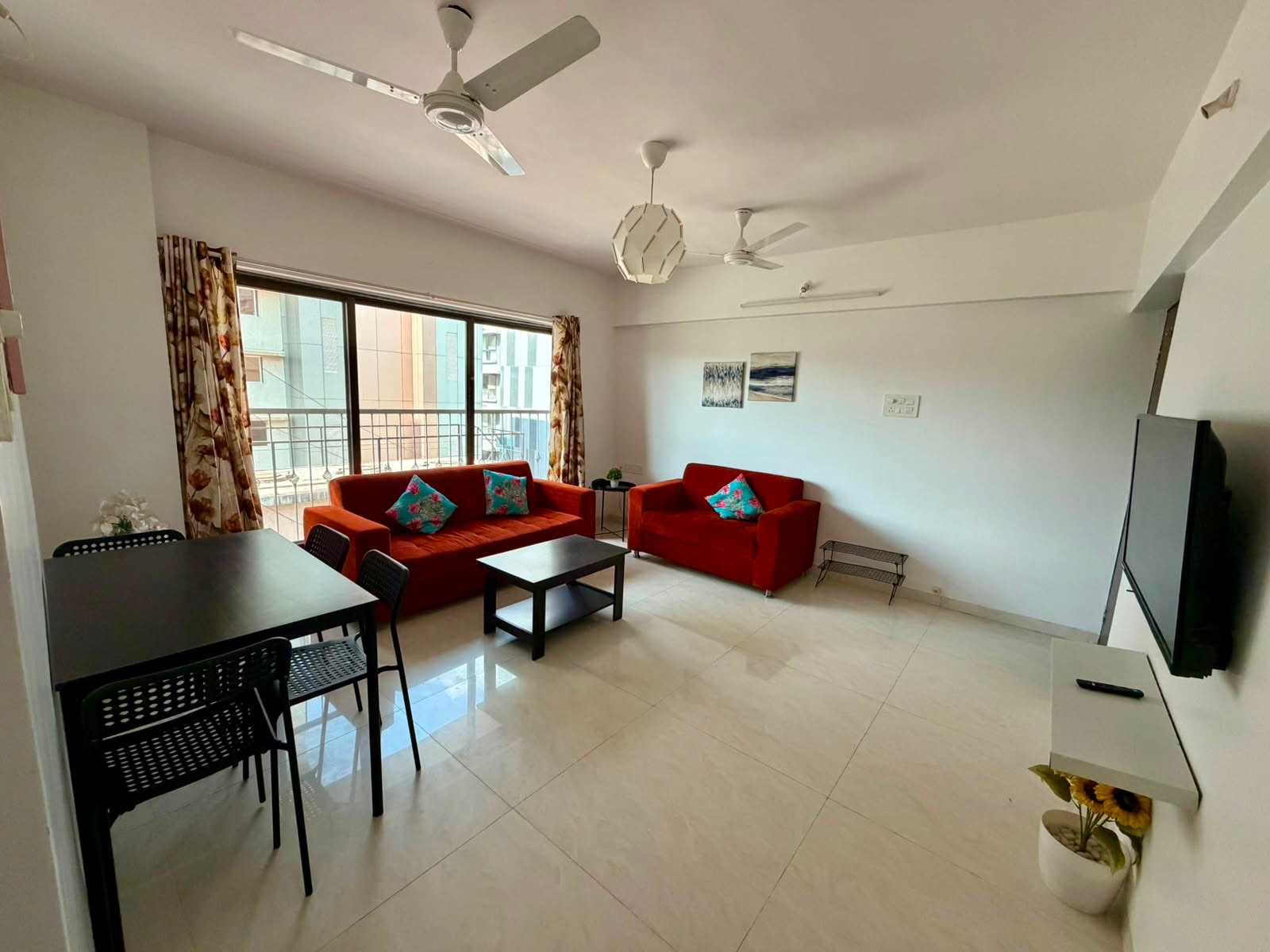 2 BHK @ Kandivali East