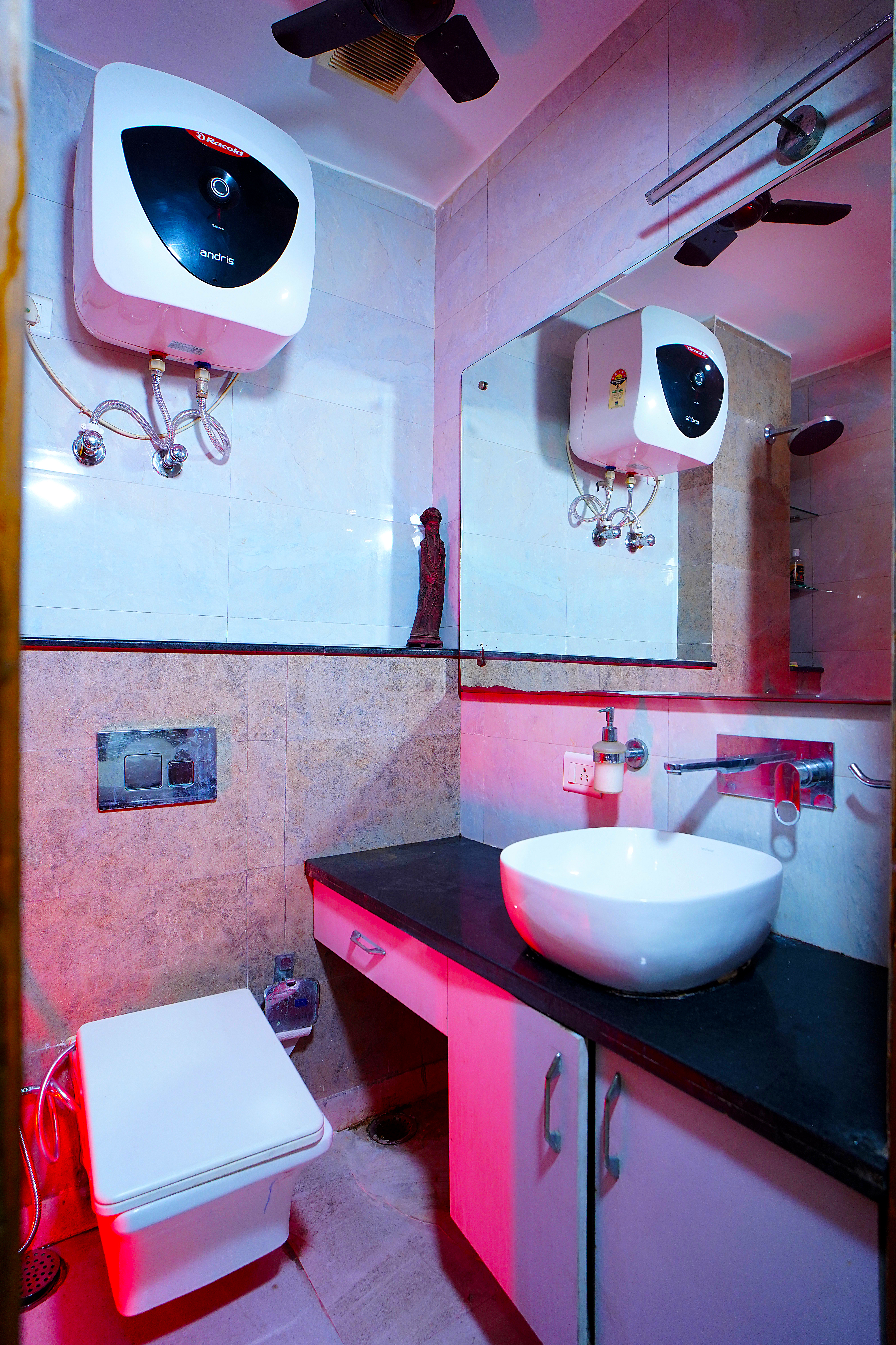 3 Bedroom Serviced Unit @ Hari Nagar