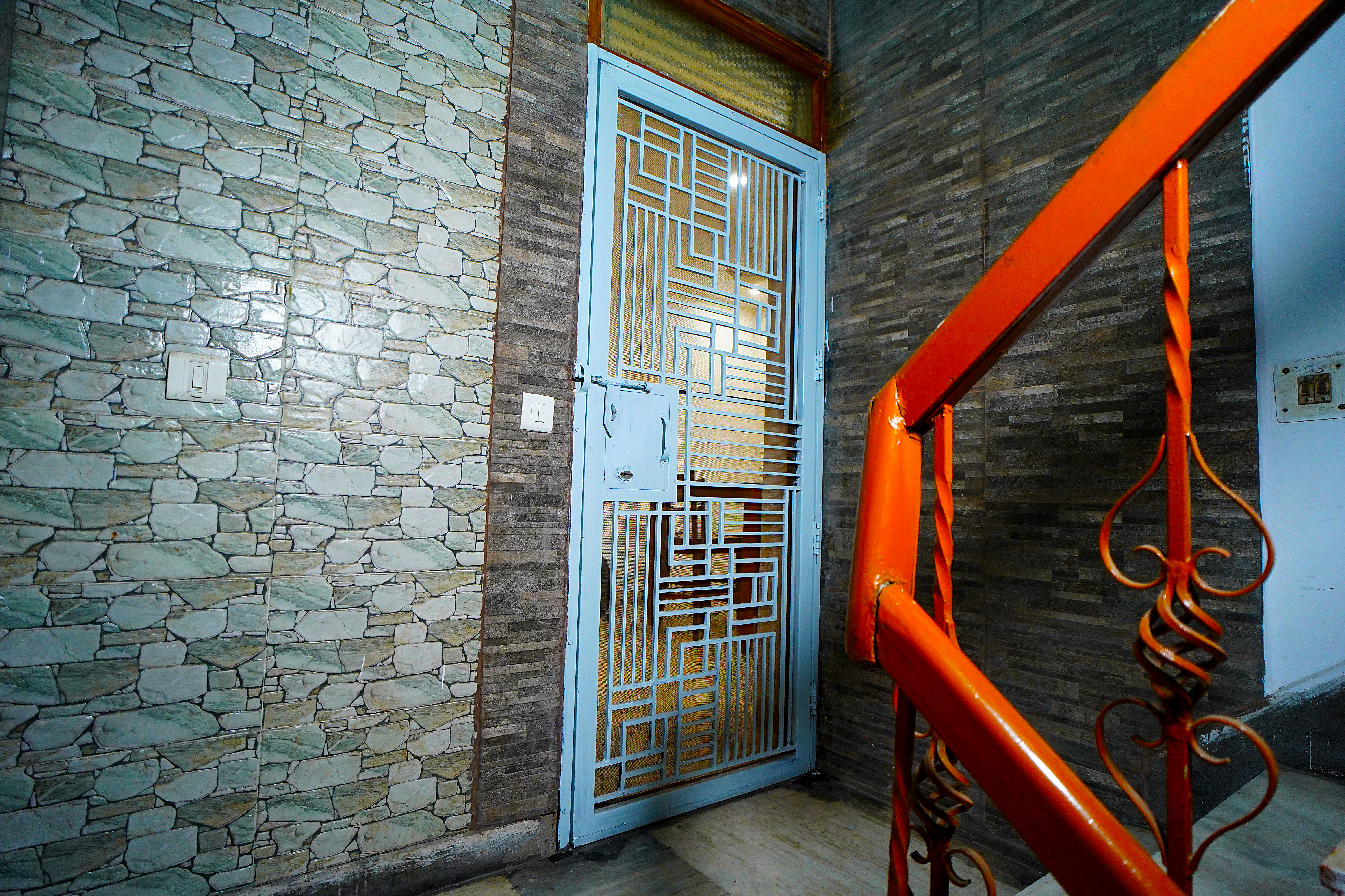 3 Bedroom Serviced Unit @ Hari Nagar