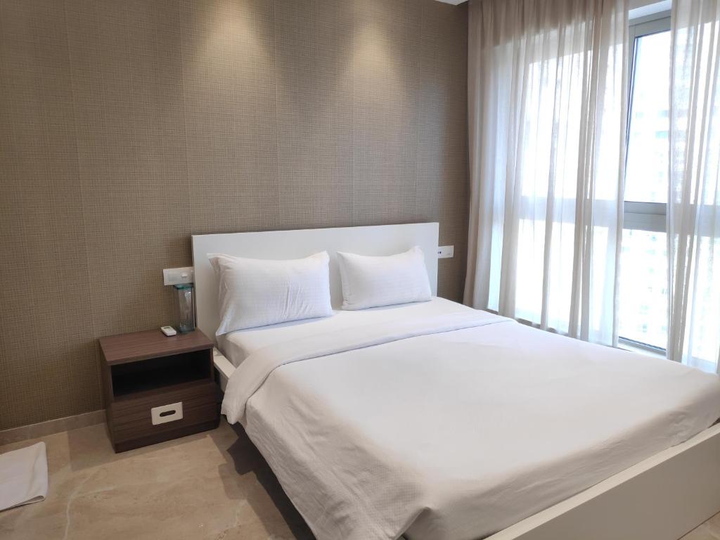 Premier 1 Bedroom Apartment in Powai