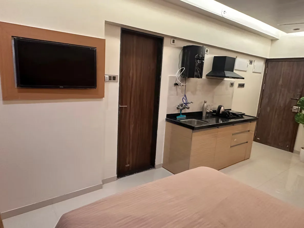 Breezy Studio Apartment in Vithhal Nagar