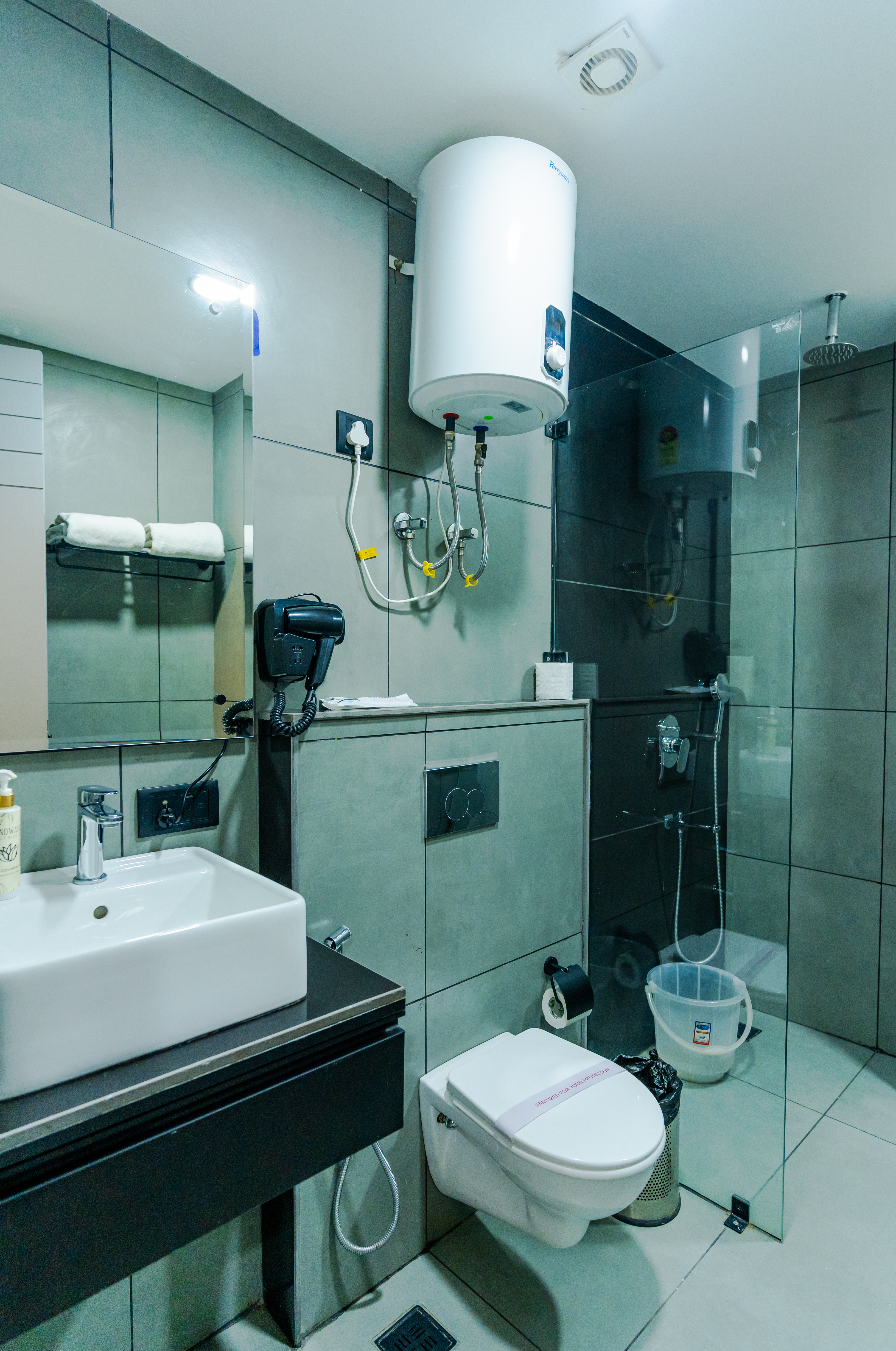 Luxury Serviced Apartments in Sushant Lok