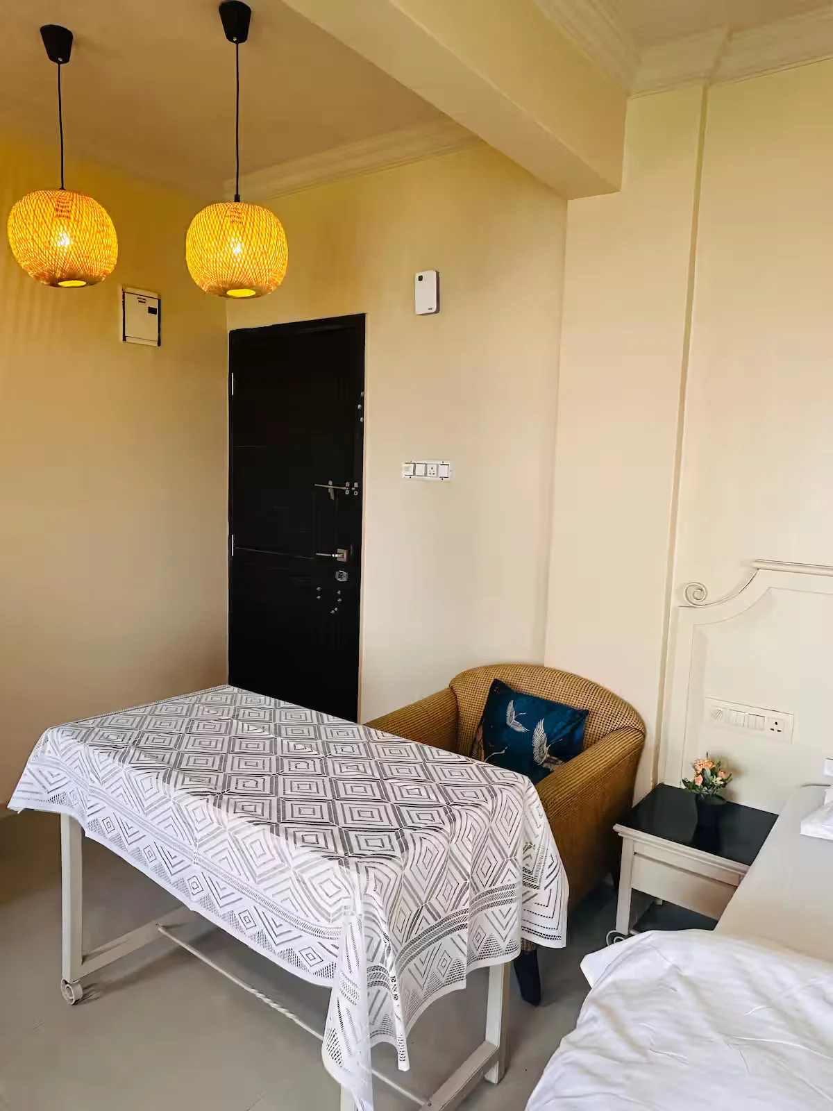 Studio Apt with Balcony @ Viman Nagar