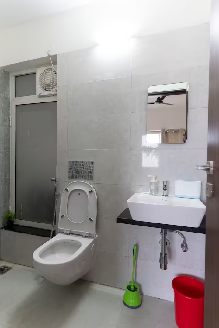 Luxury 2BHK in Malad East