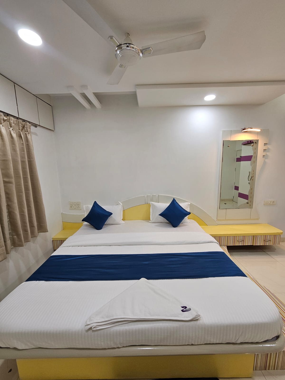 Entire 6 bedroom Apartment in Chichwad