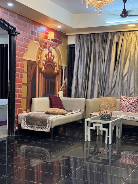 Vintage 4 Bedroom Villa in Versova