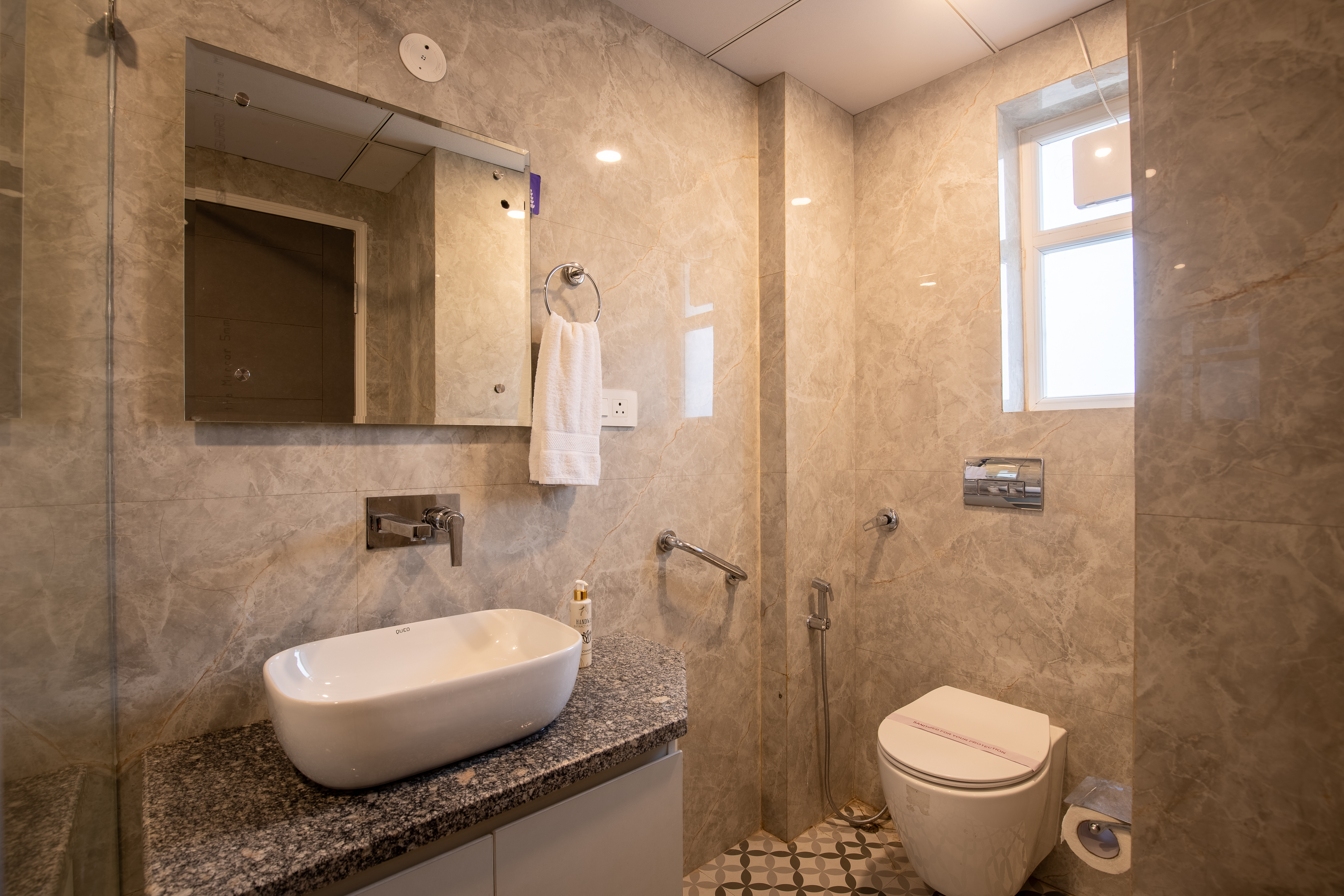 Classic 1 Bedroom Apartment in Sector Thirty Nine