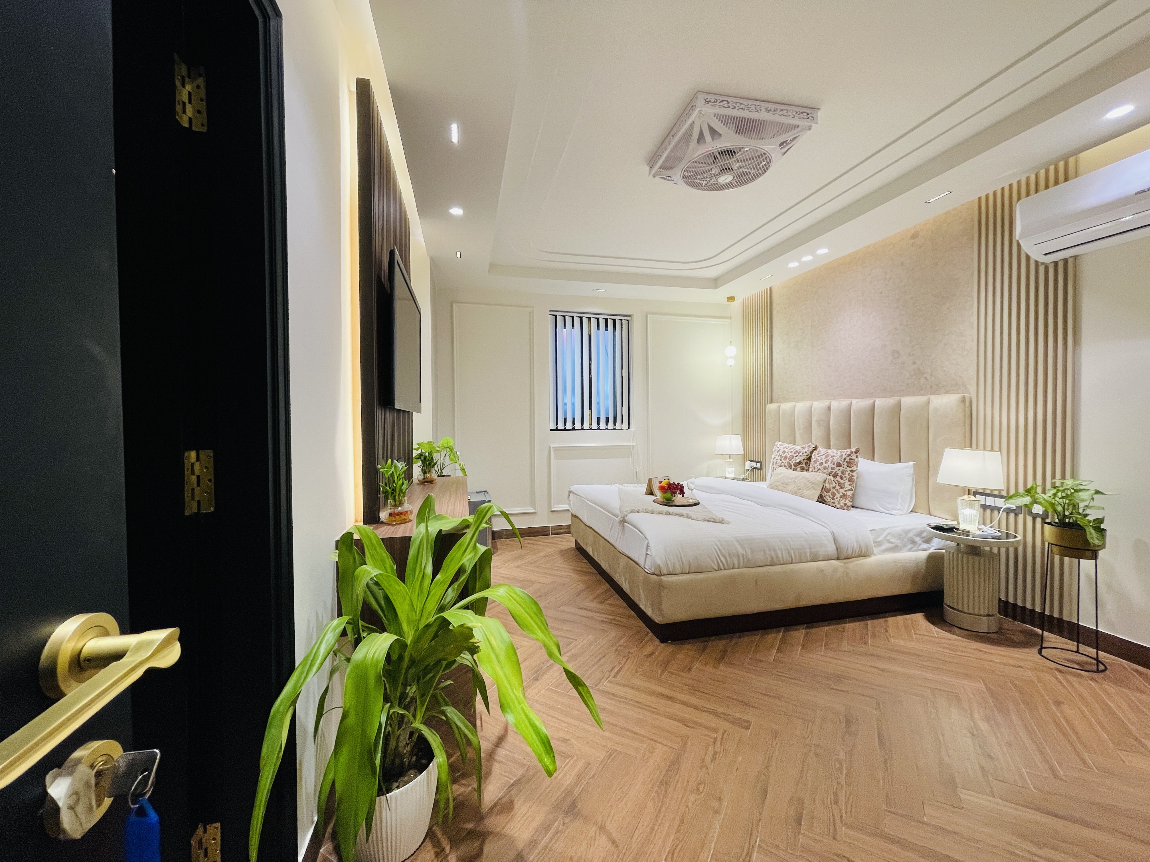 MutliSharing Apartment in Saket