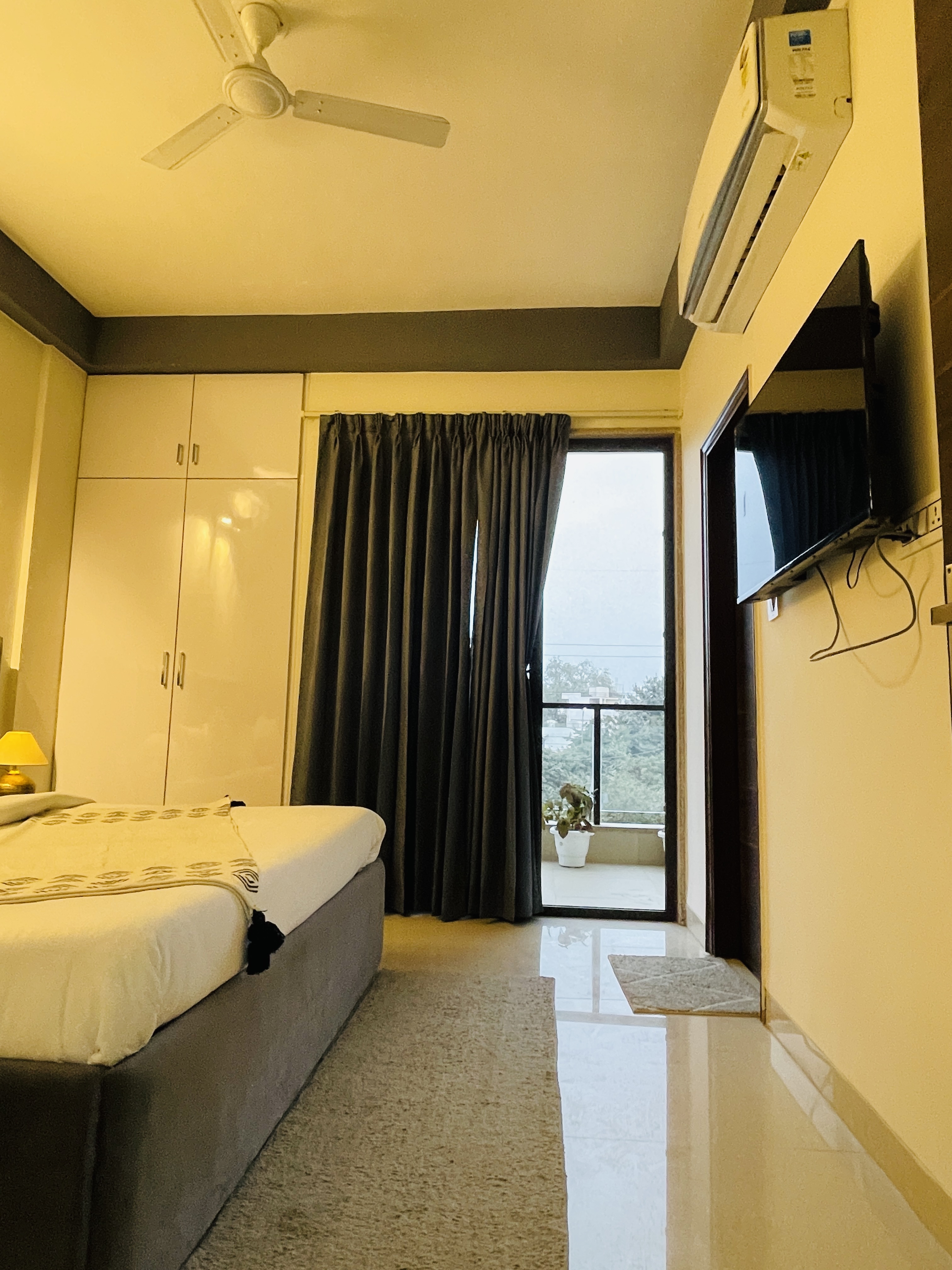 Premium 1 Bedroom Apartment near Medanta Hospital